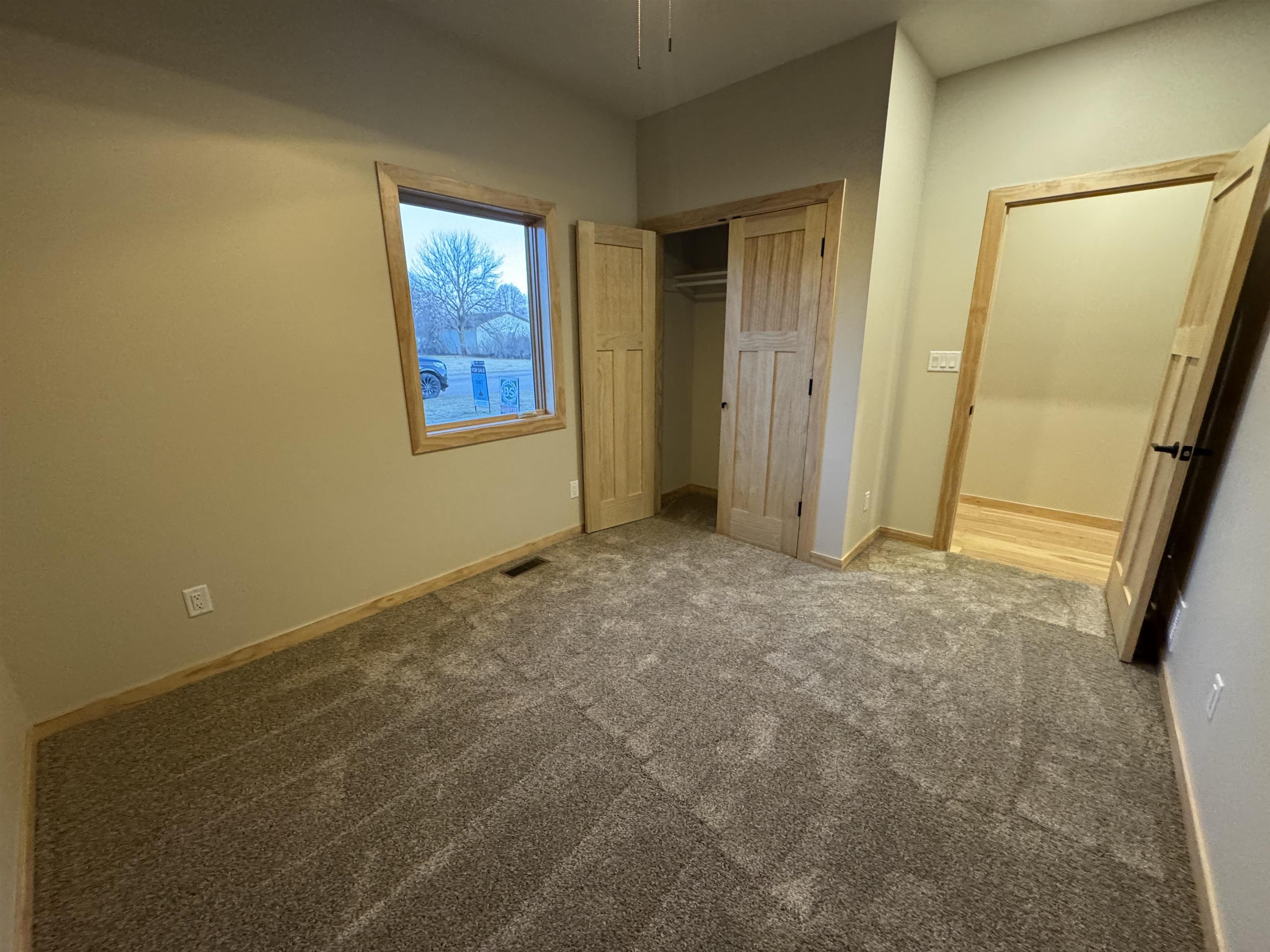 802 S Belmont