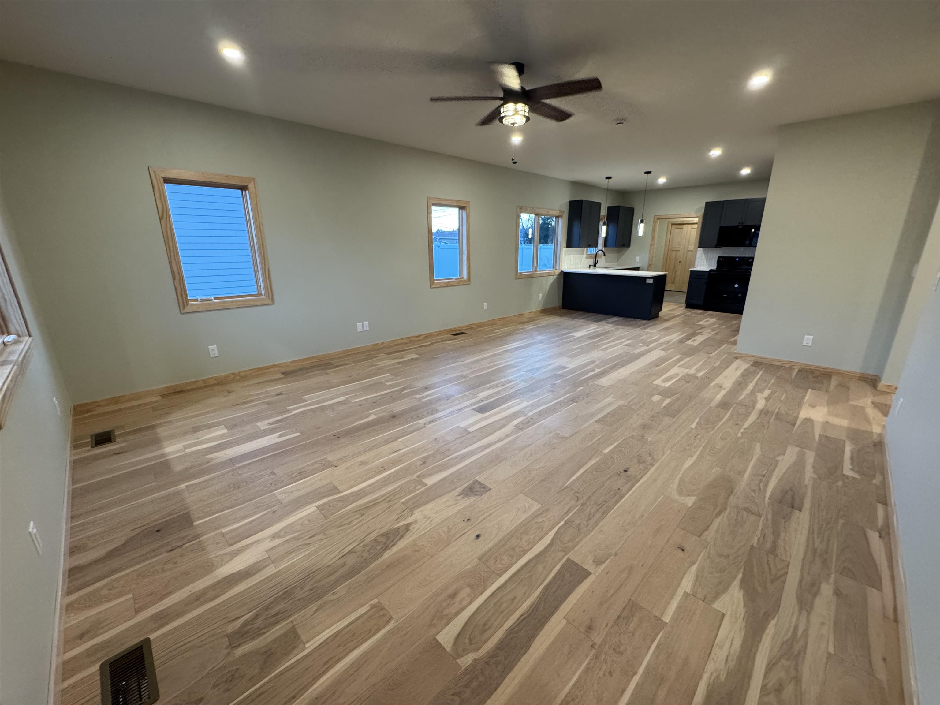 802 S Belmont
