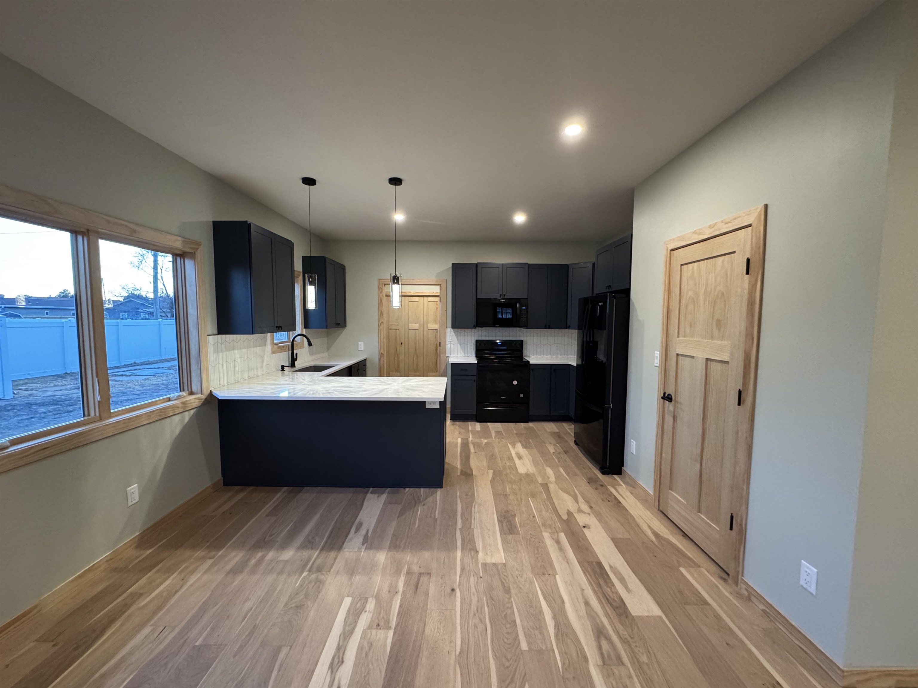 802 S Belmont
