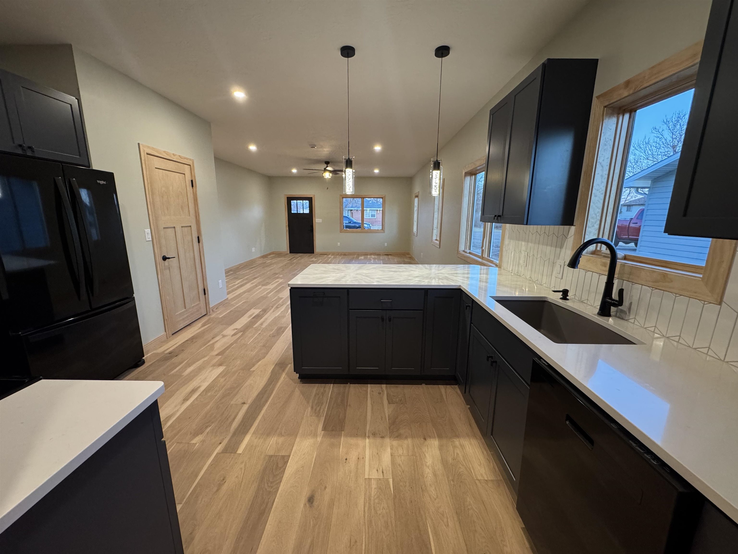 802 S Belmont