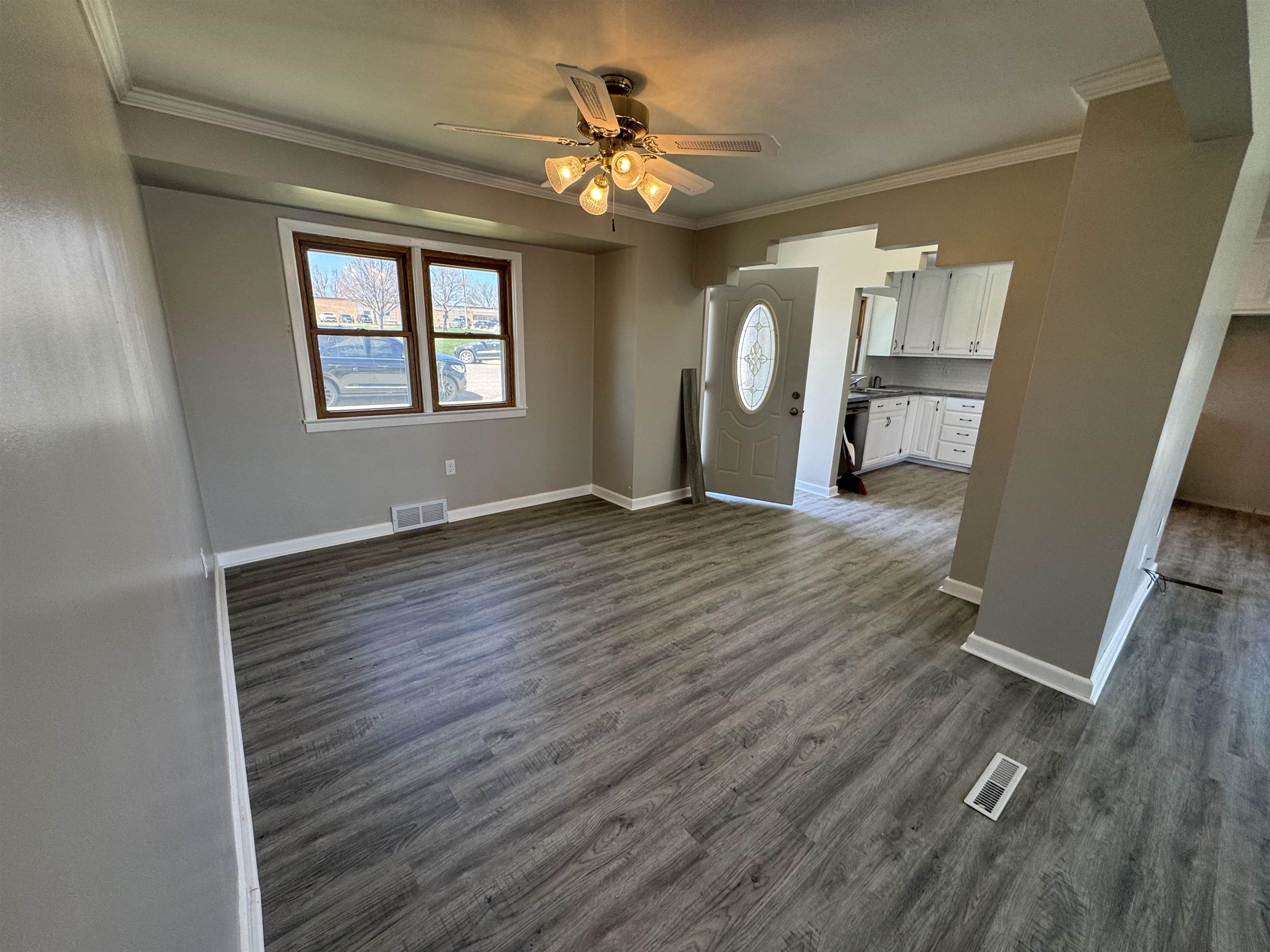 705 W 7th Street