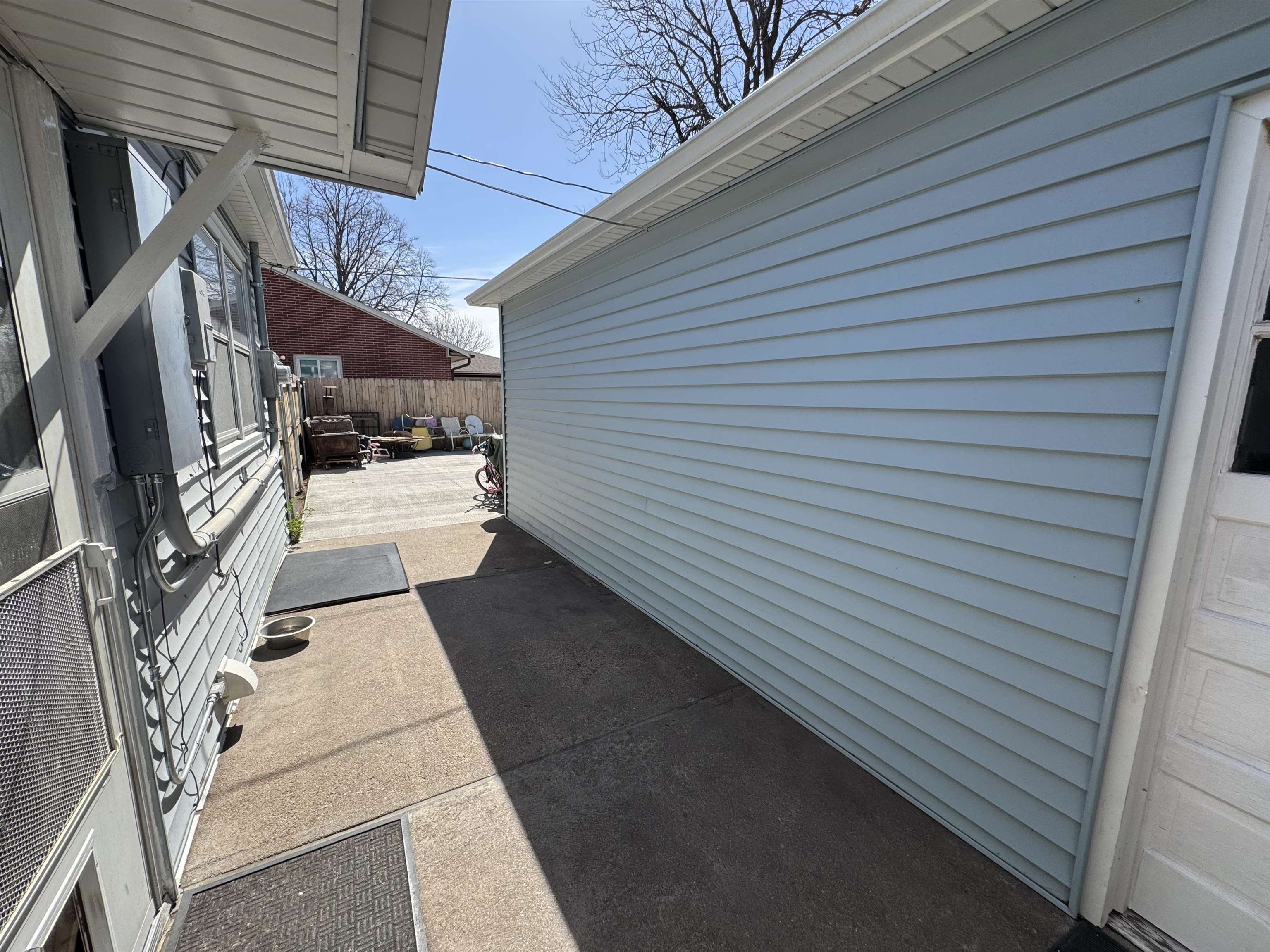 1420 W 2nd Street