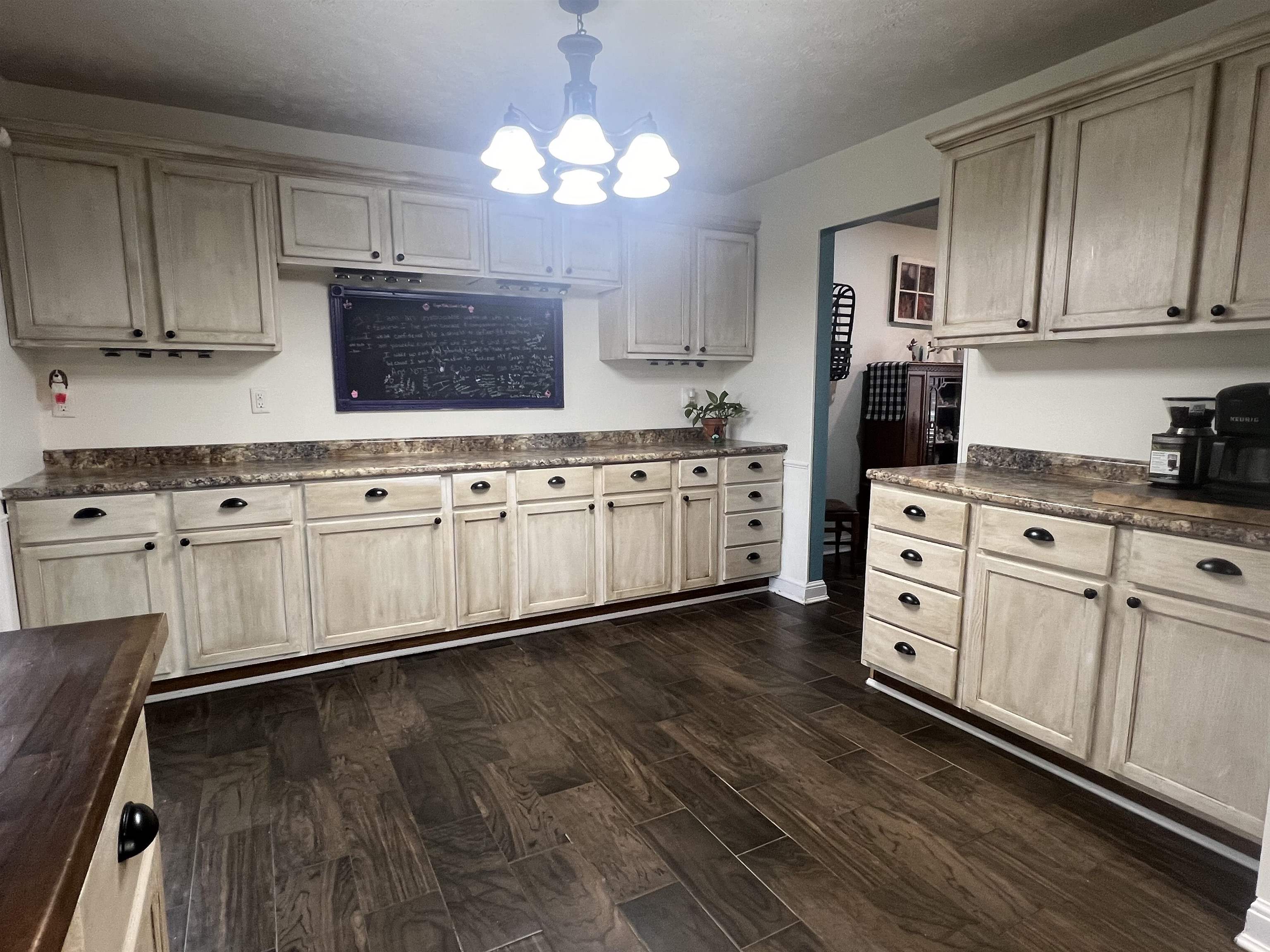 3915 Sugarberry Road