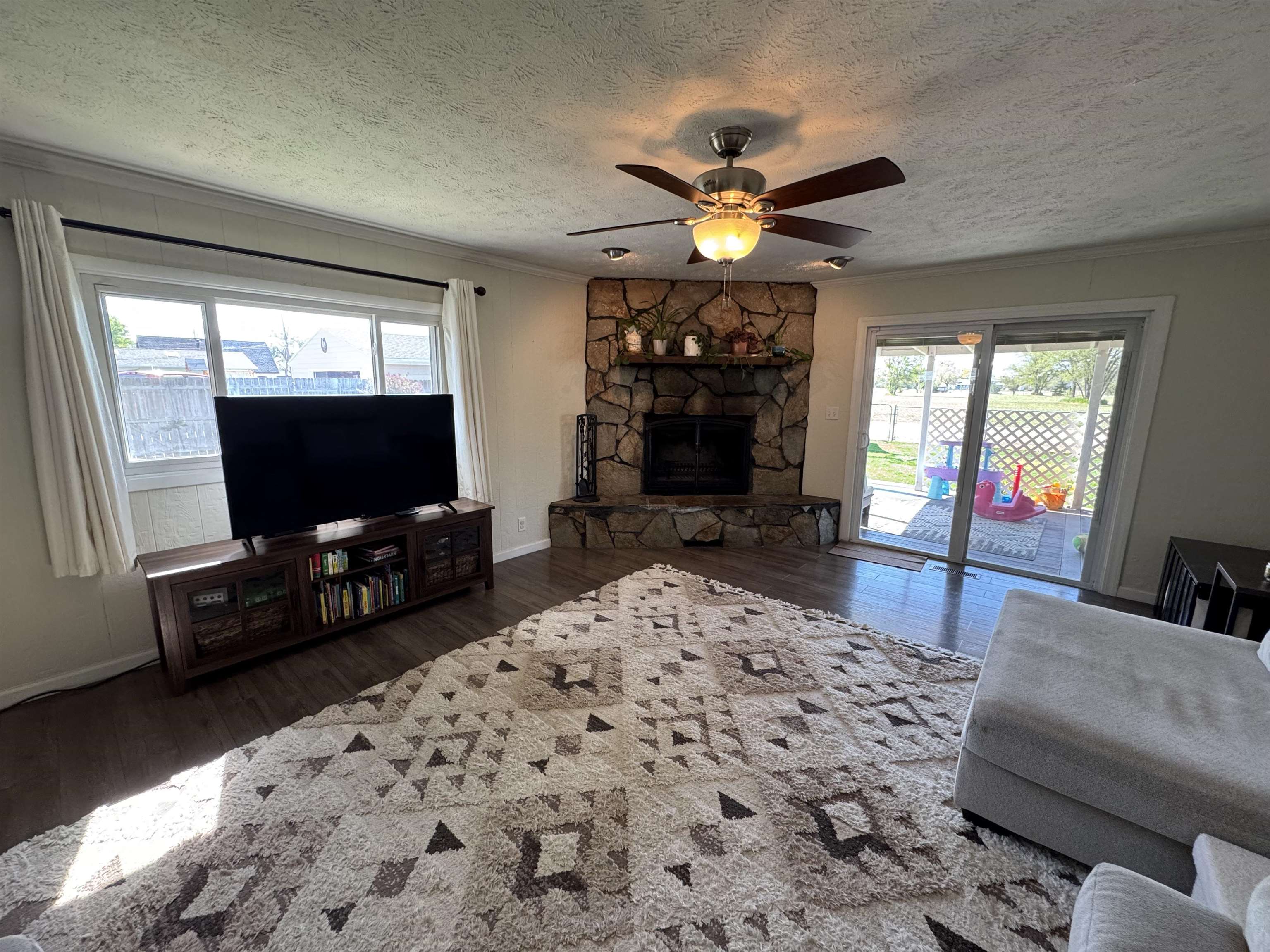 3420 W 2nd Street