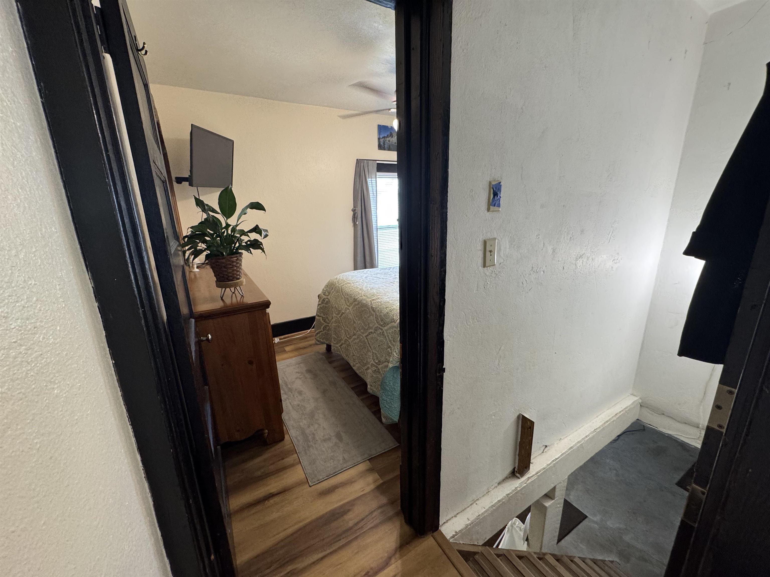 803 E 9th Street