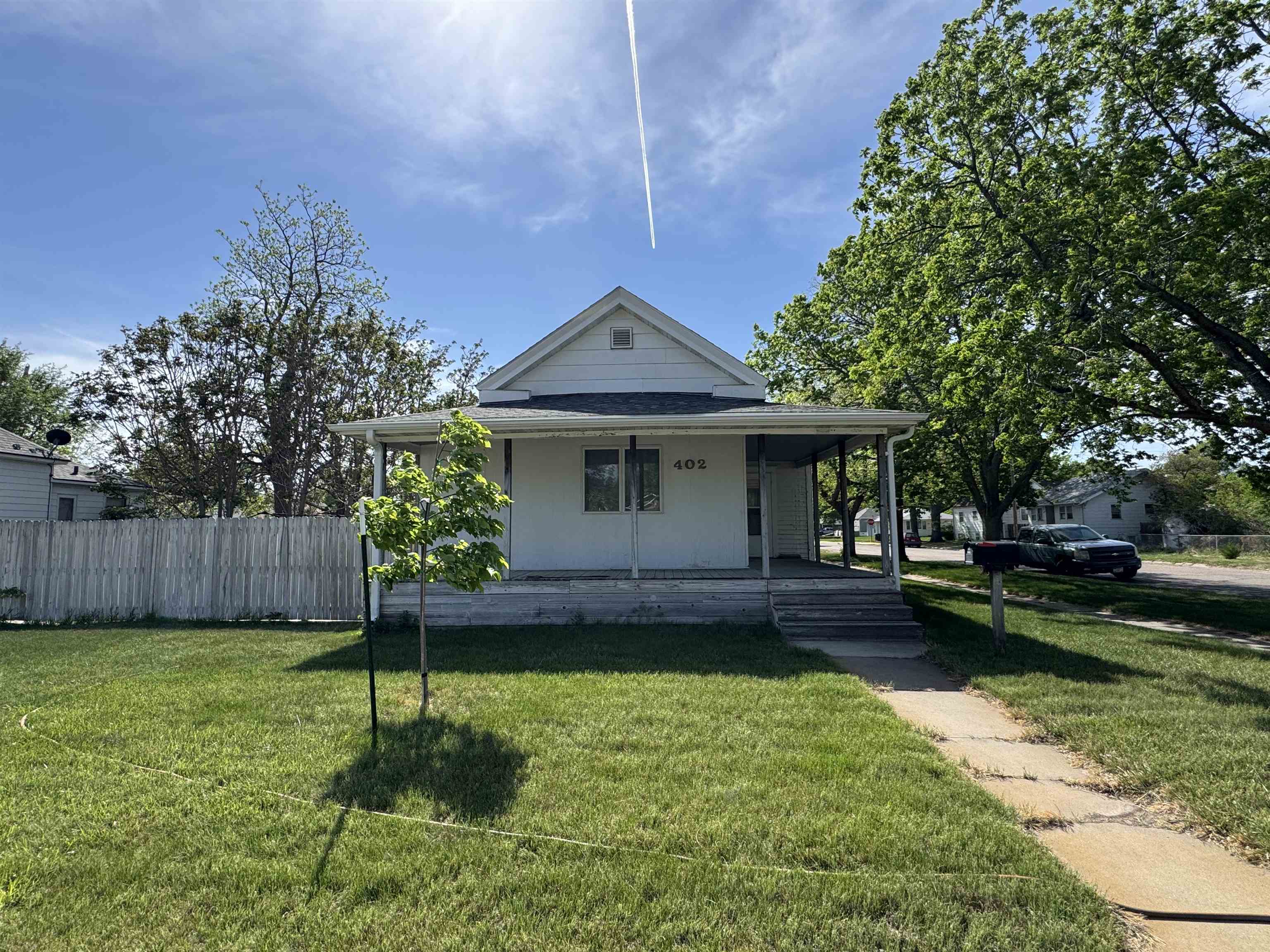 402 S Elm