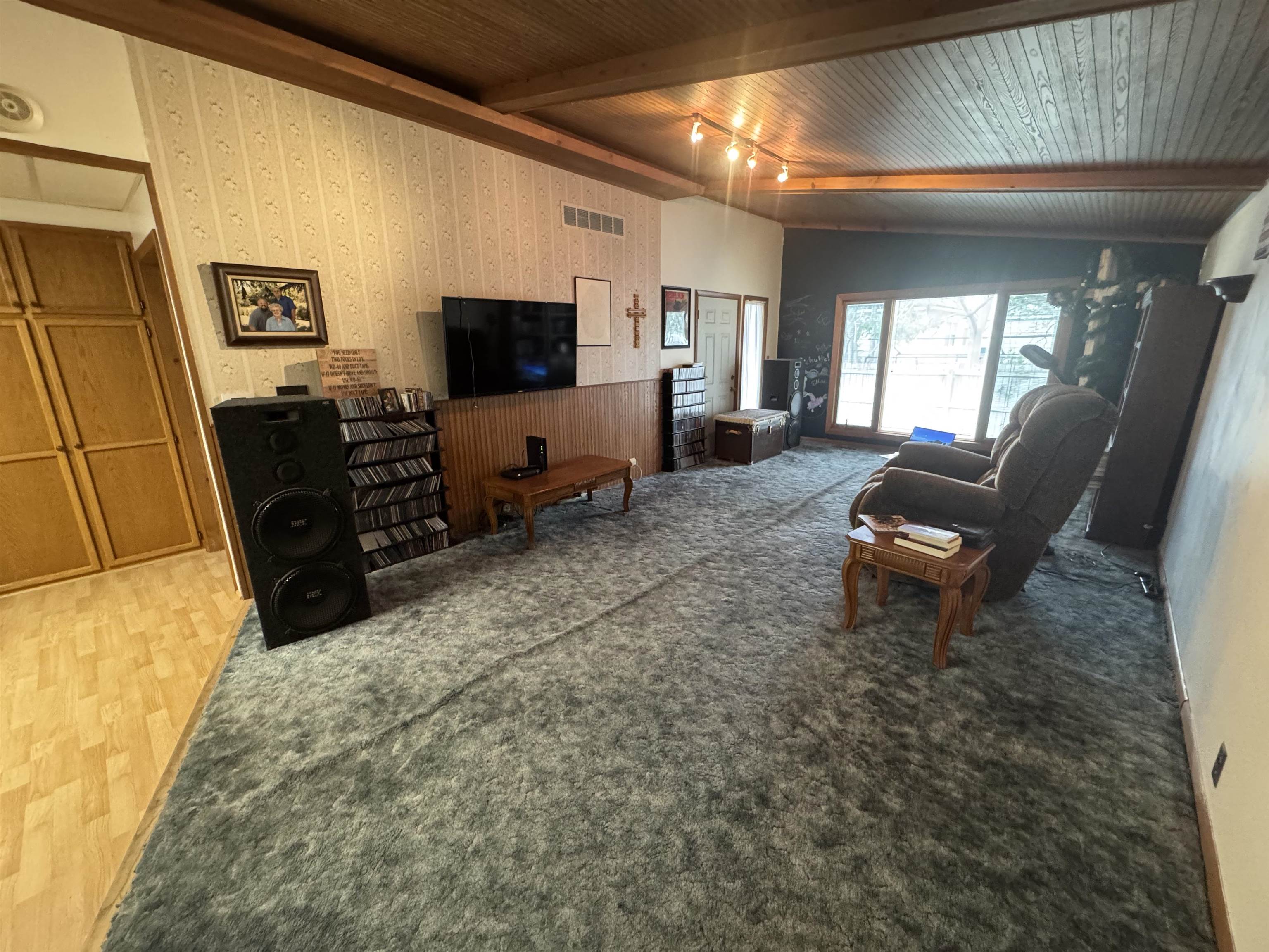 402 S Elm