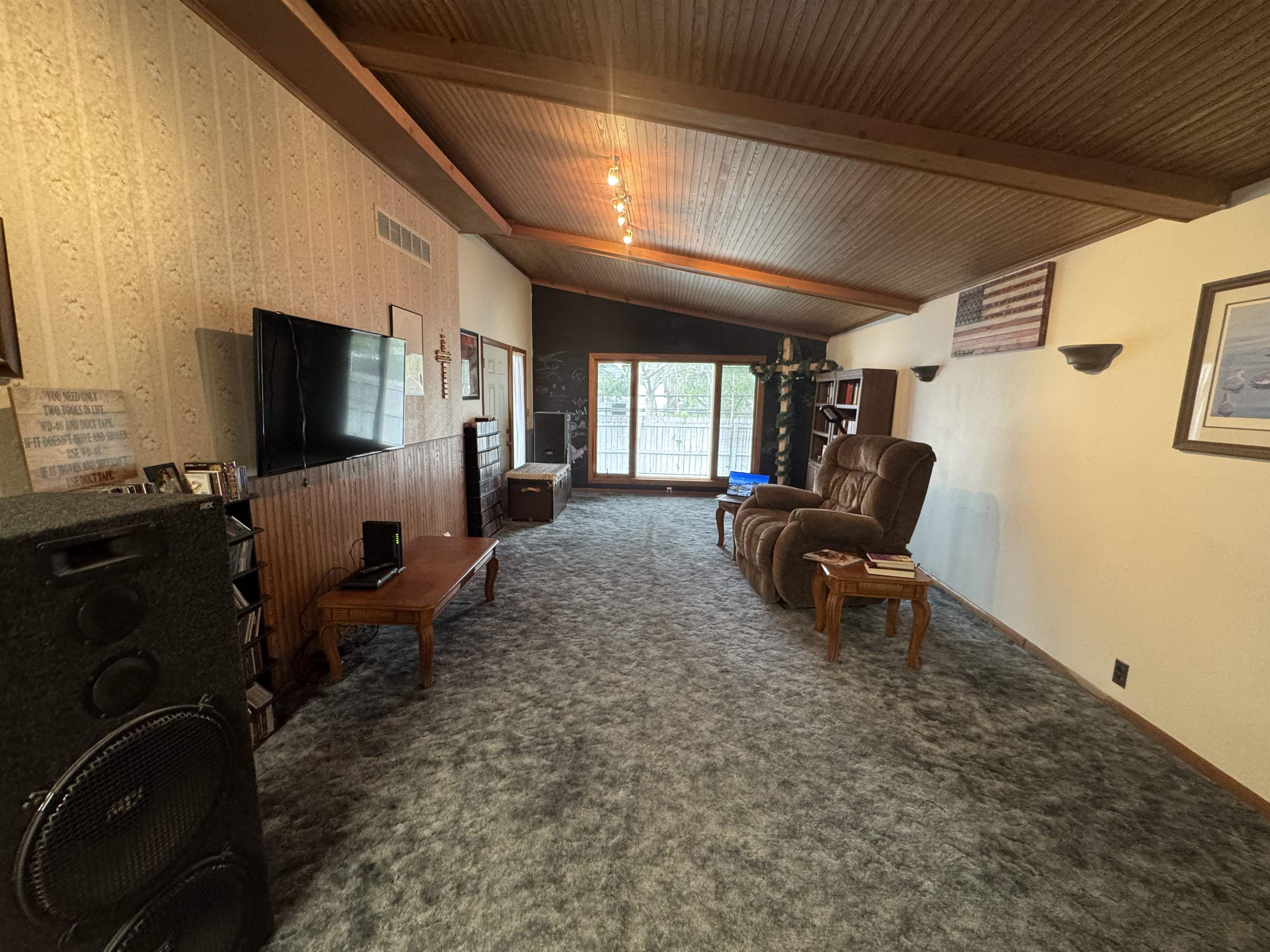 402 S Elm