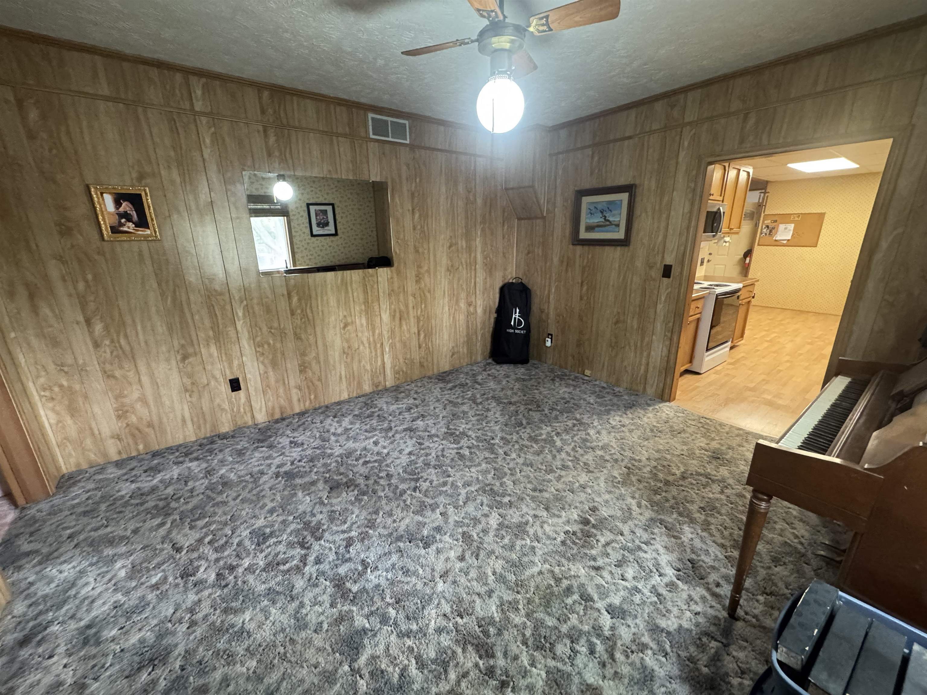 402 S Elm