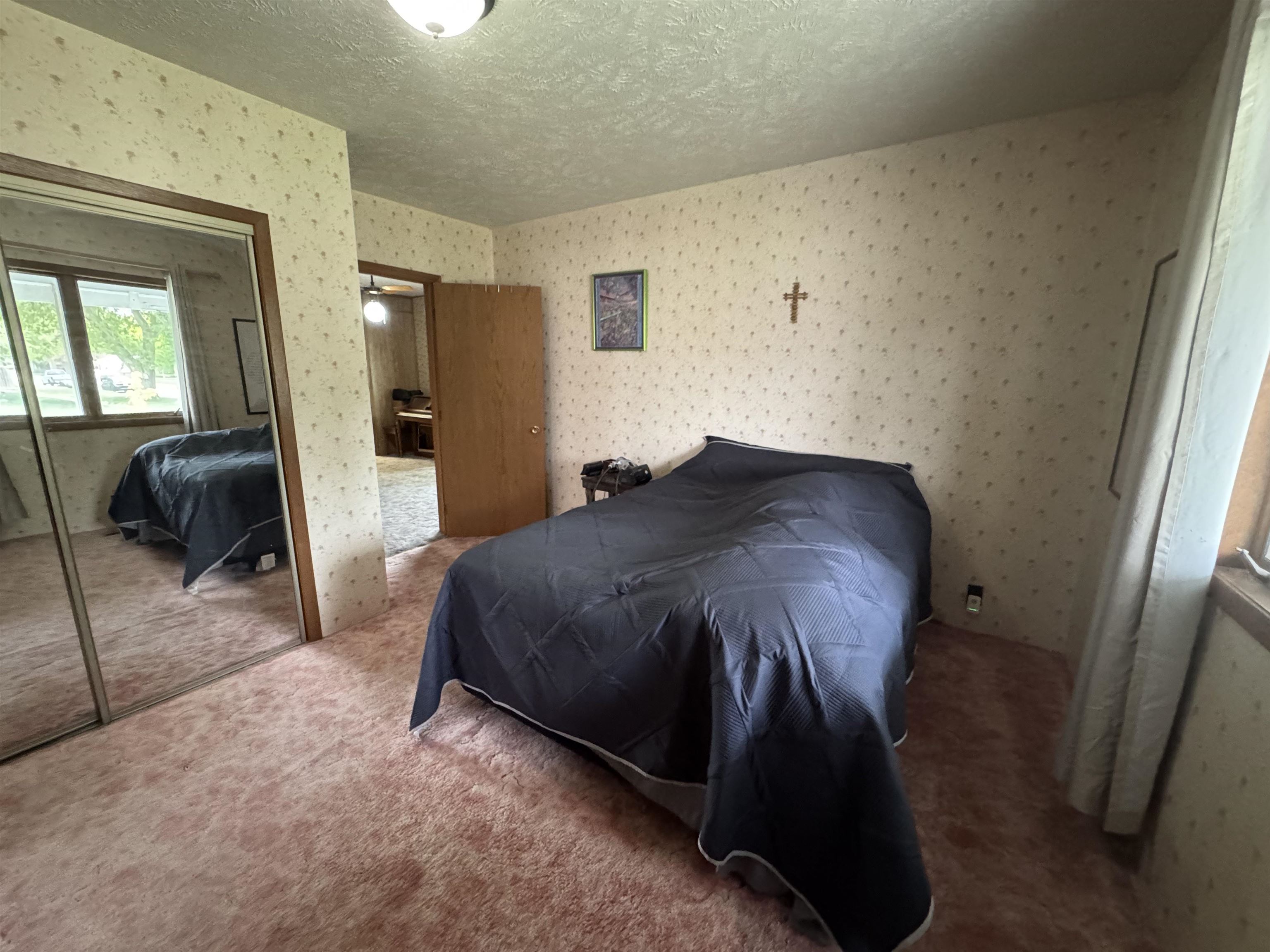 402 S Elm