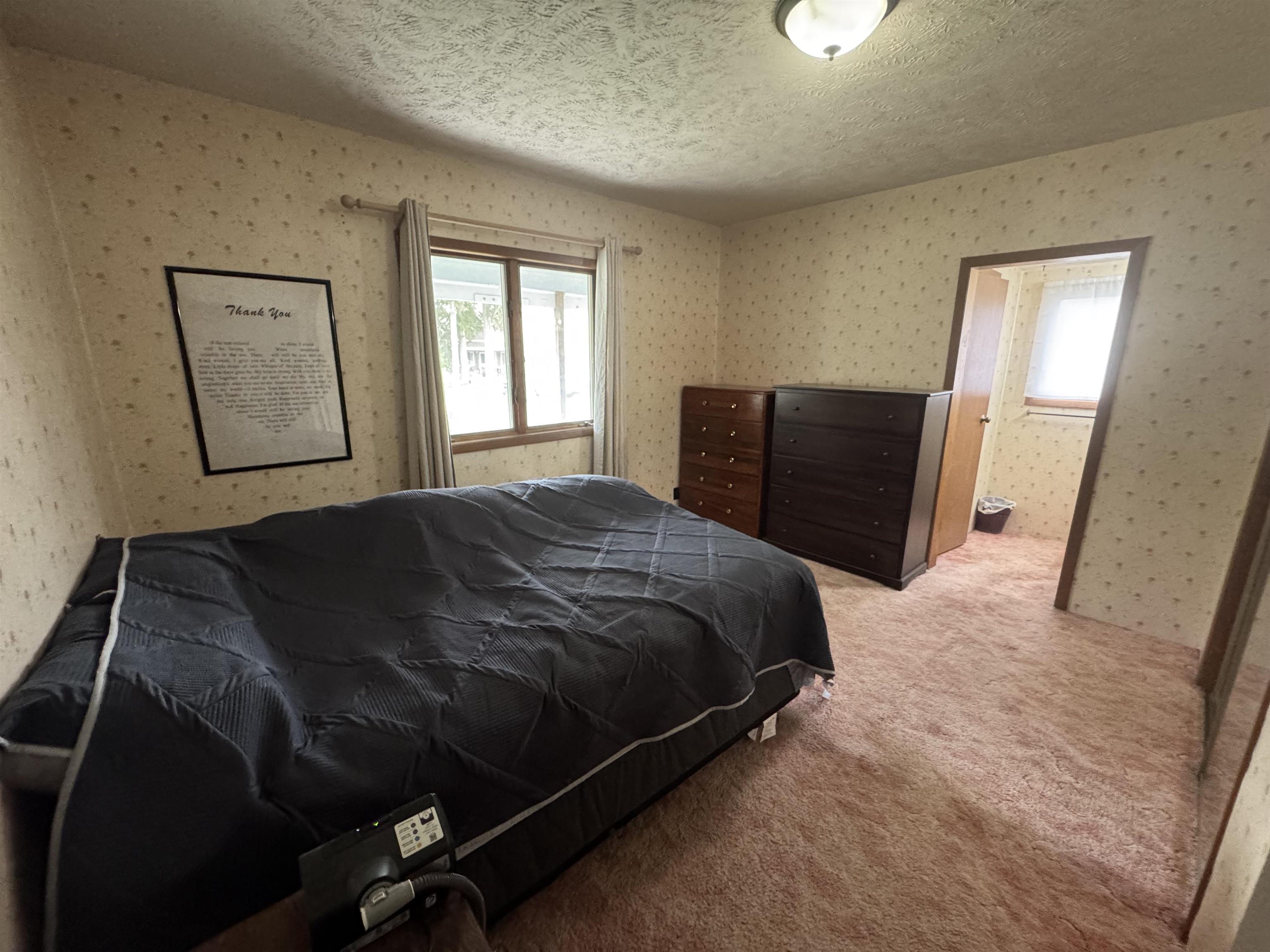 402 S Elm