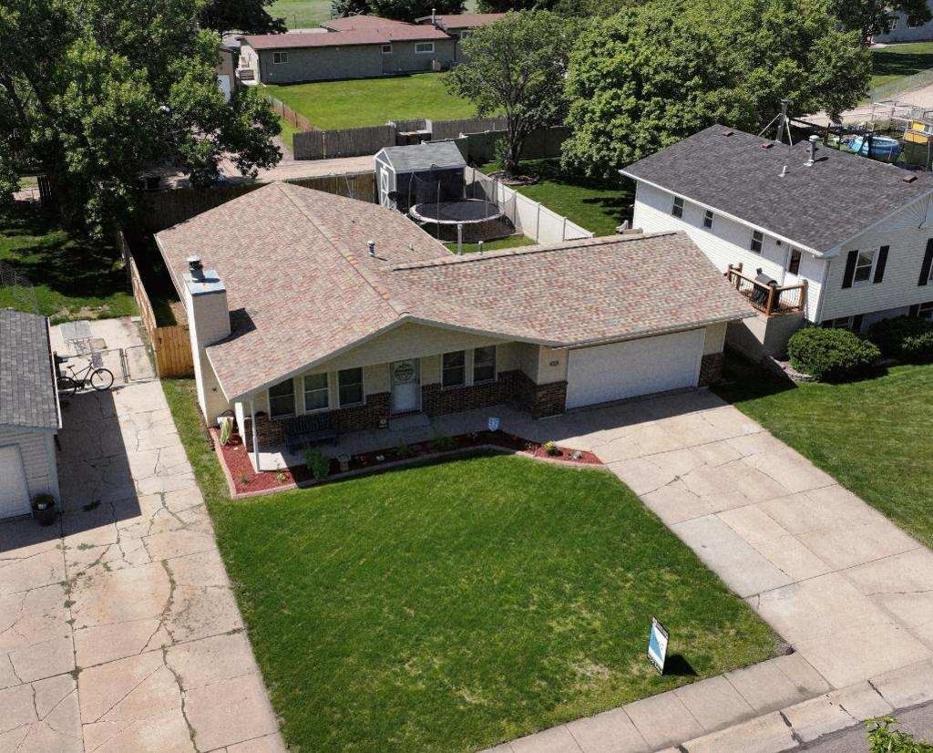 1008 Hackberry Rd