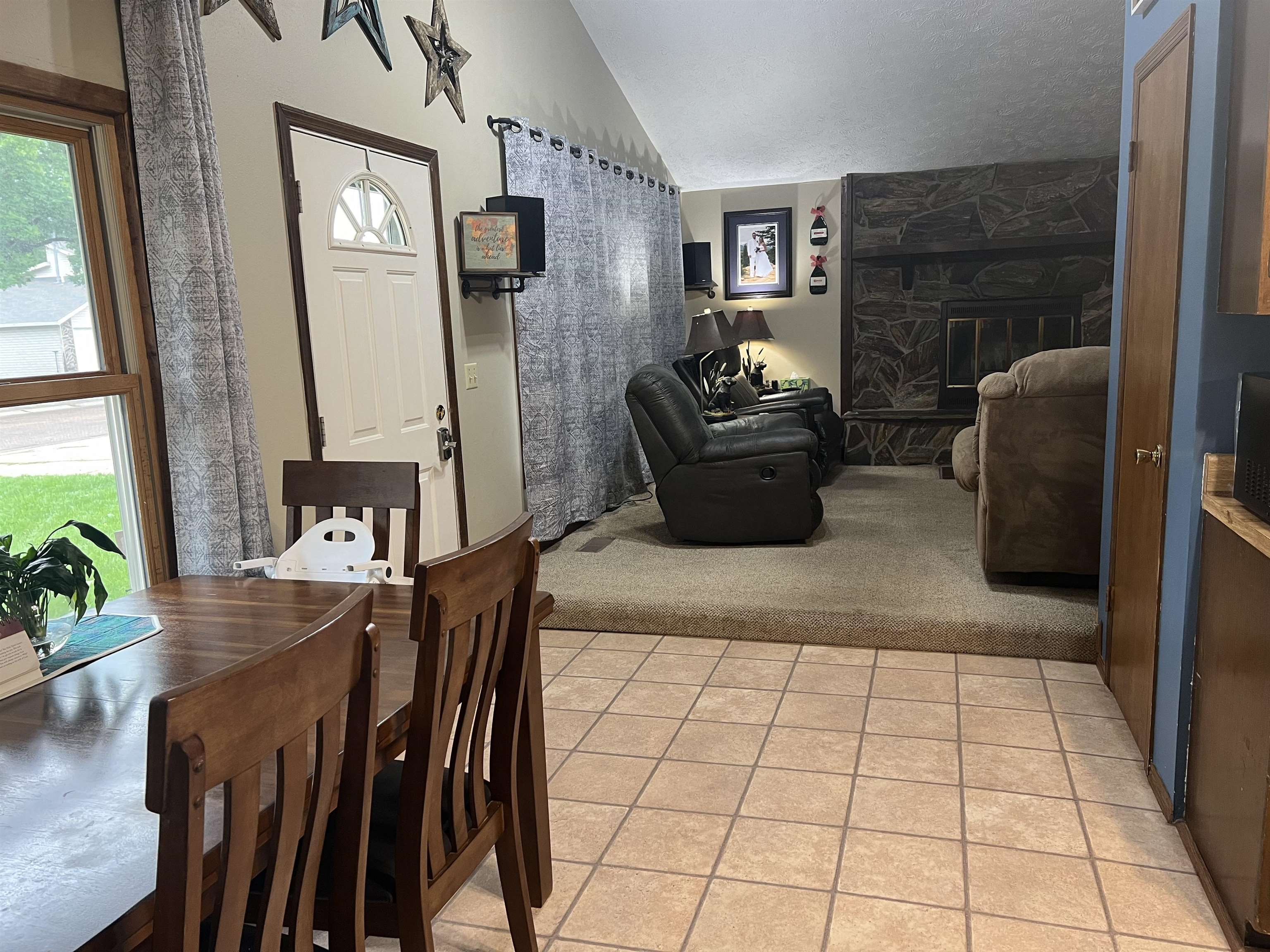 1008 Hackberry Rd