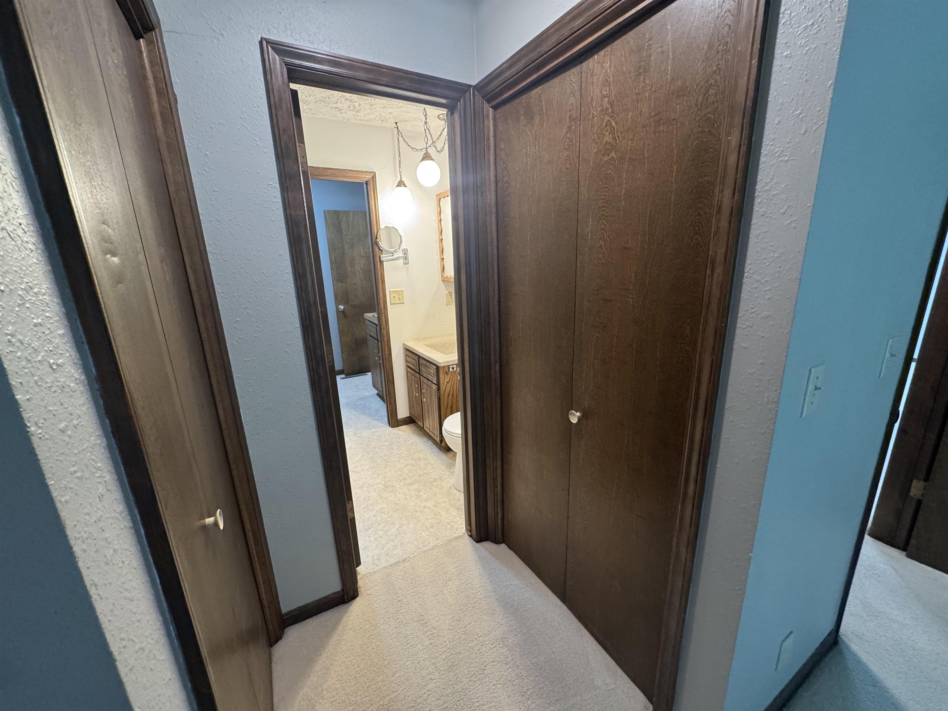 1109 Sandhill Court