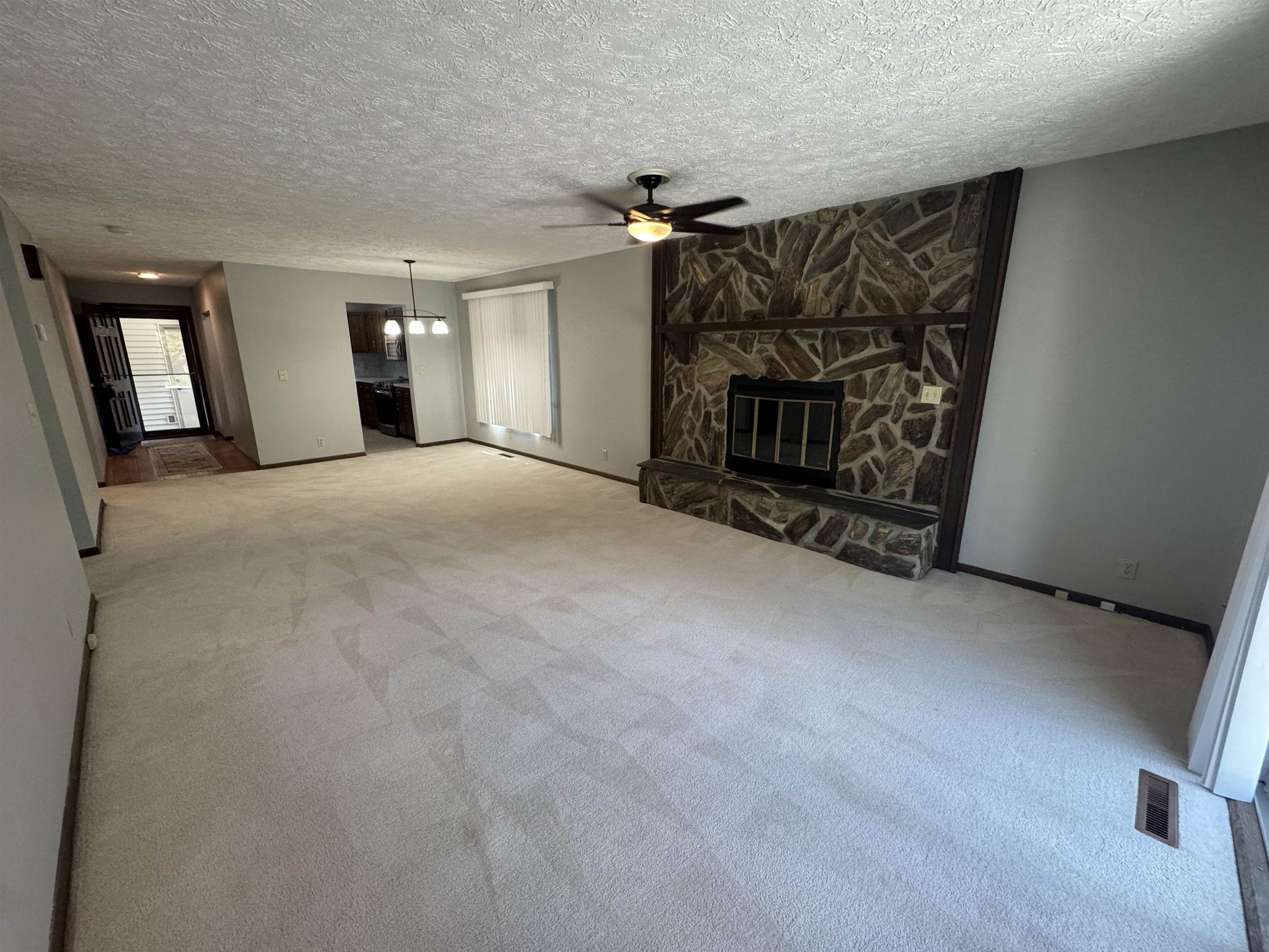 1109 Sandhill Court