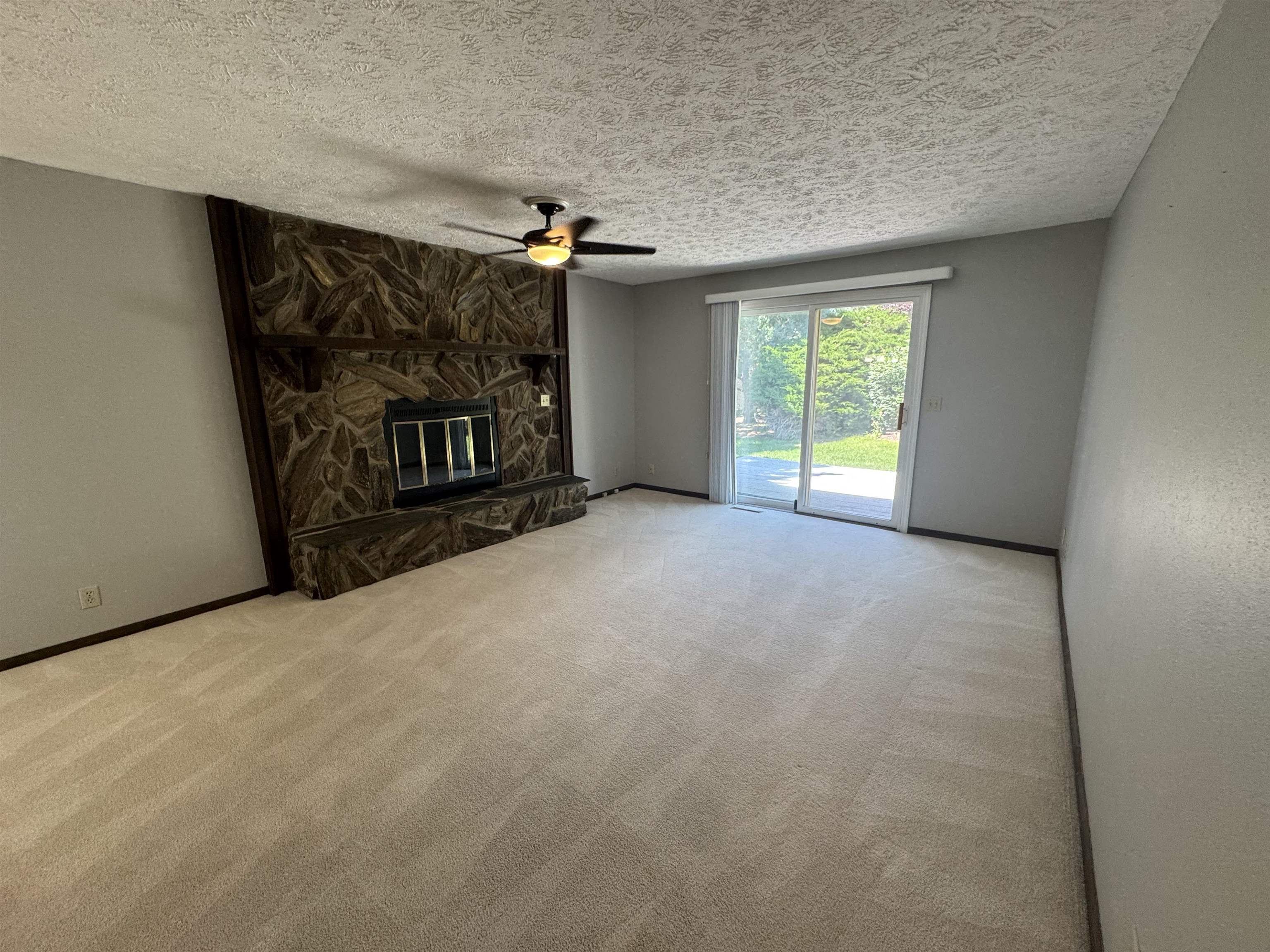 1109 Sandhill Court