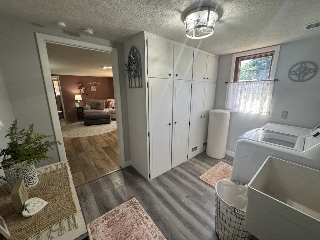 702 Cedarberry Court