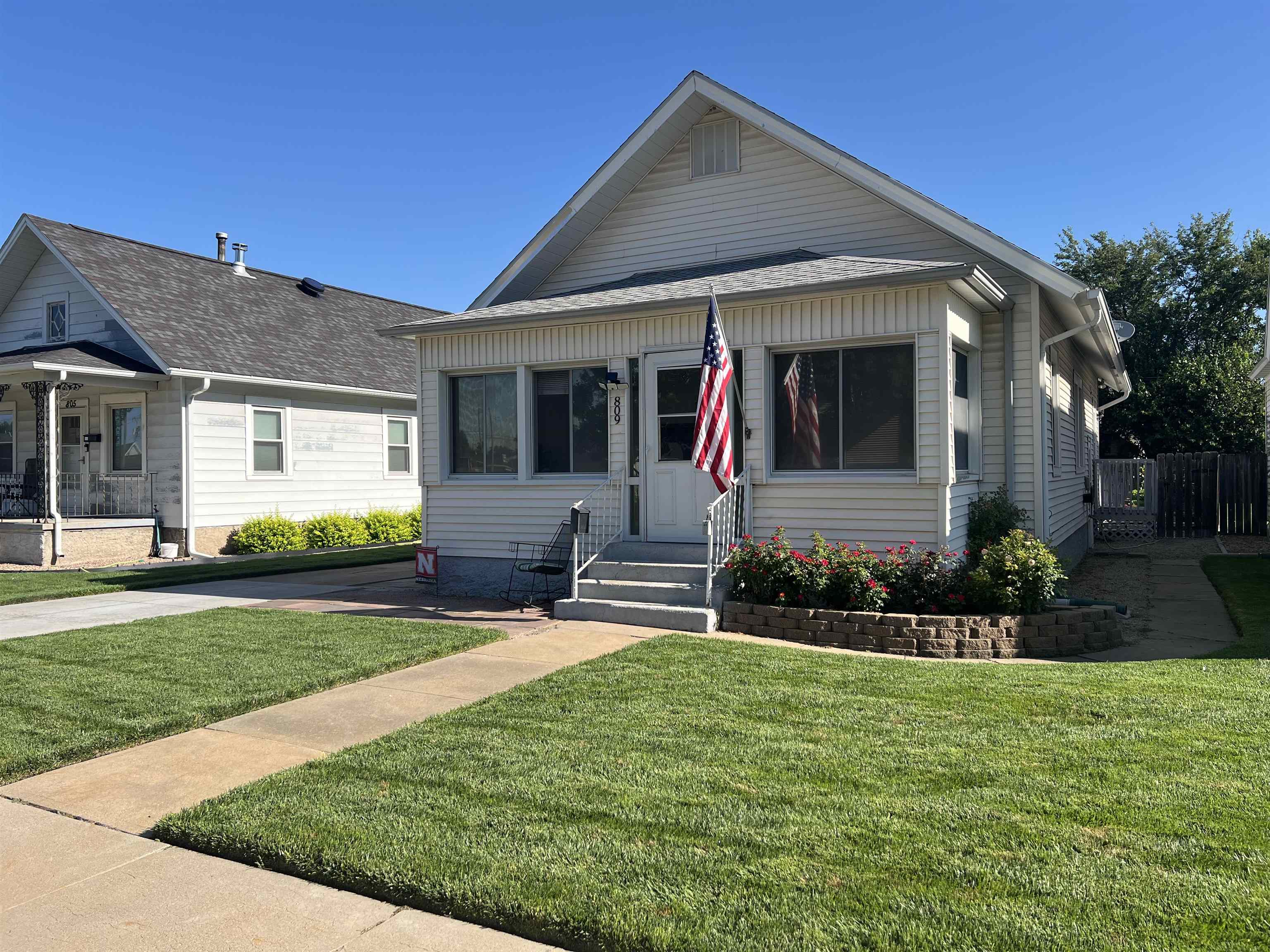 809 E 5th