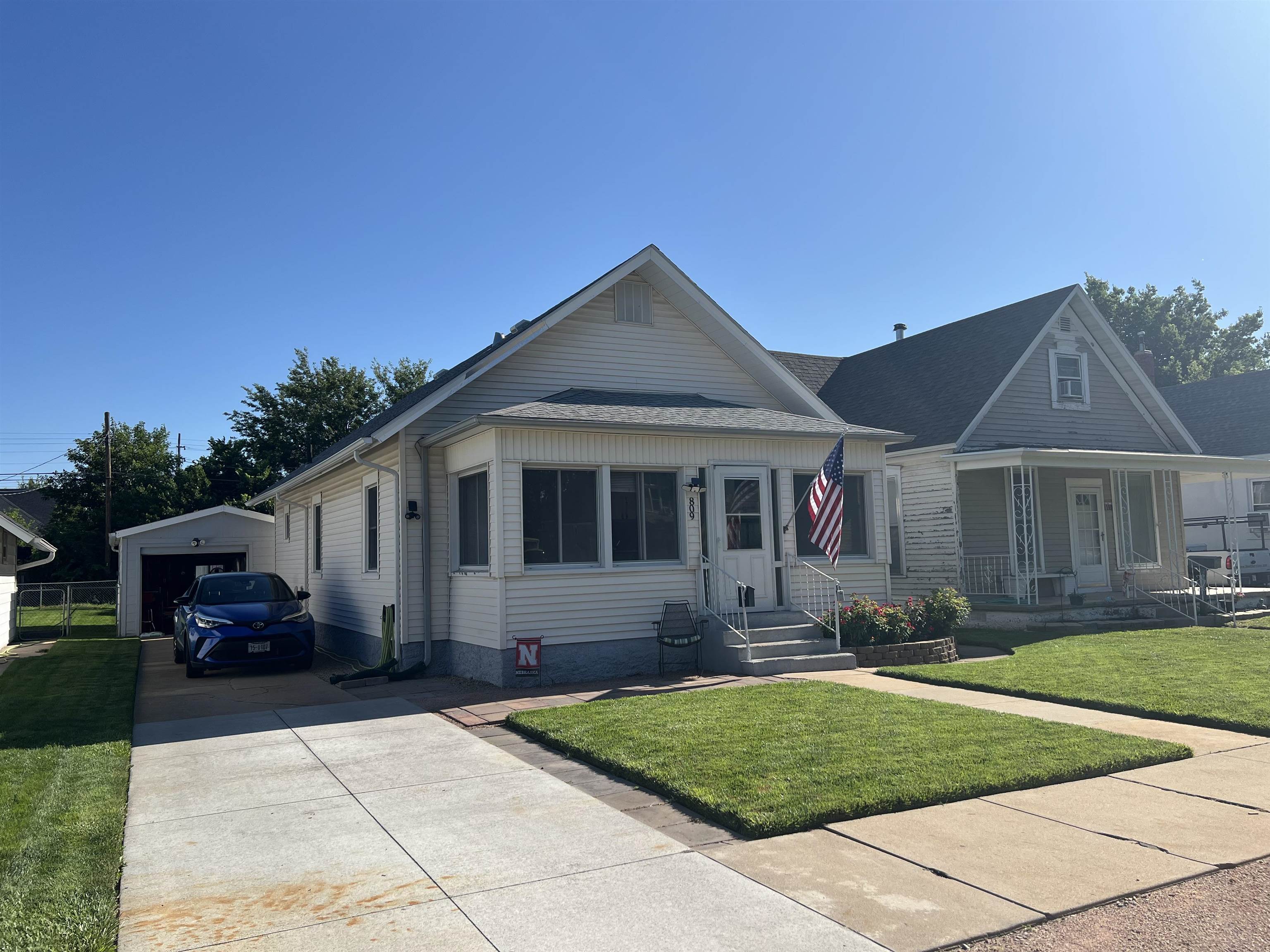 809 E 5th