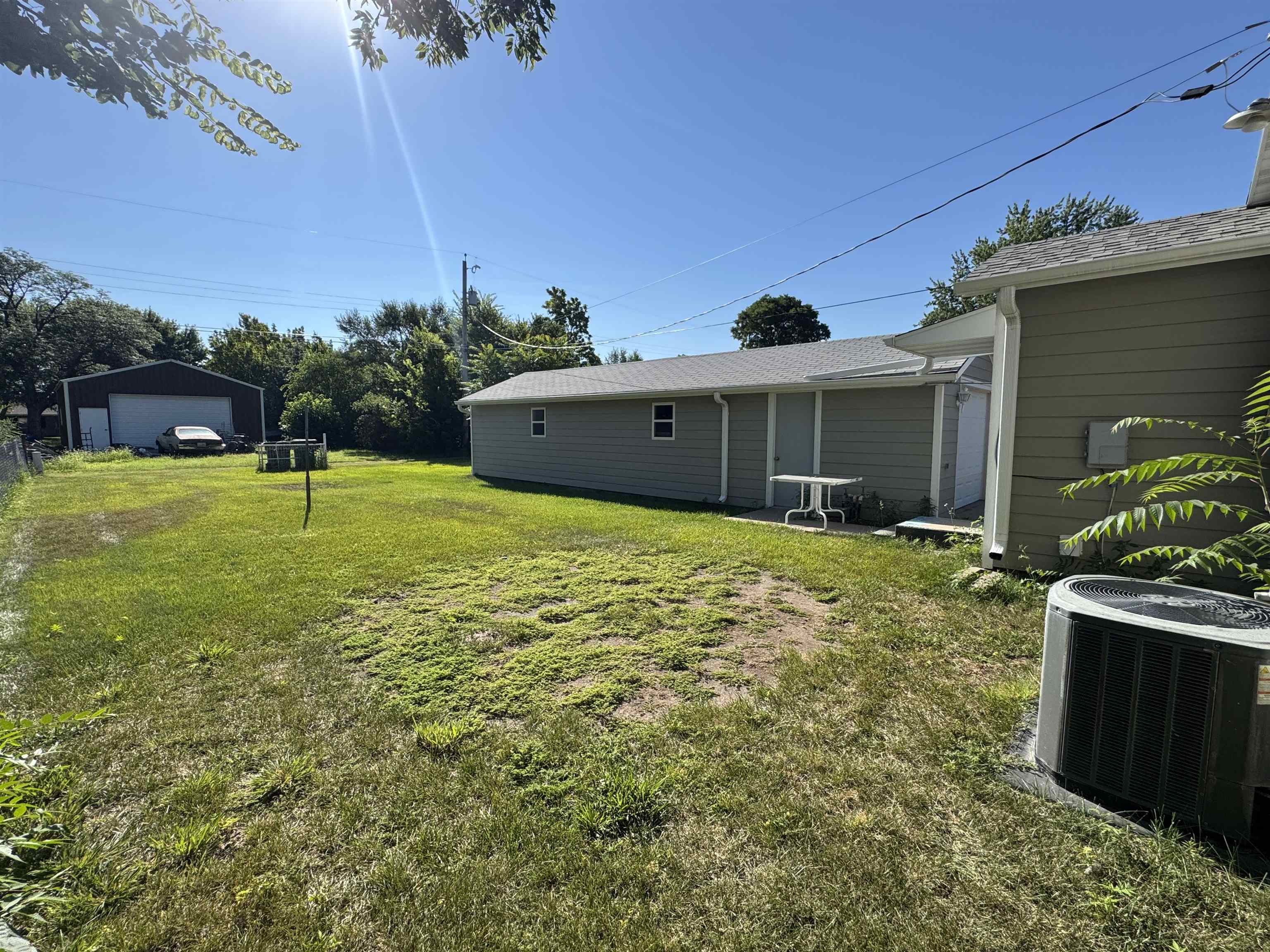 1607 N Sheridan Avenue