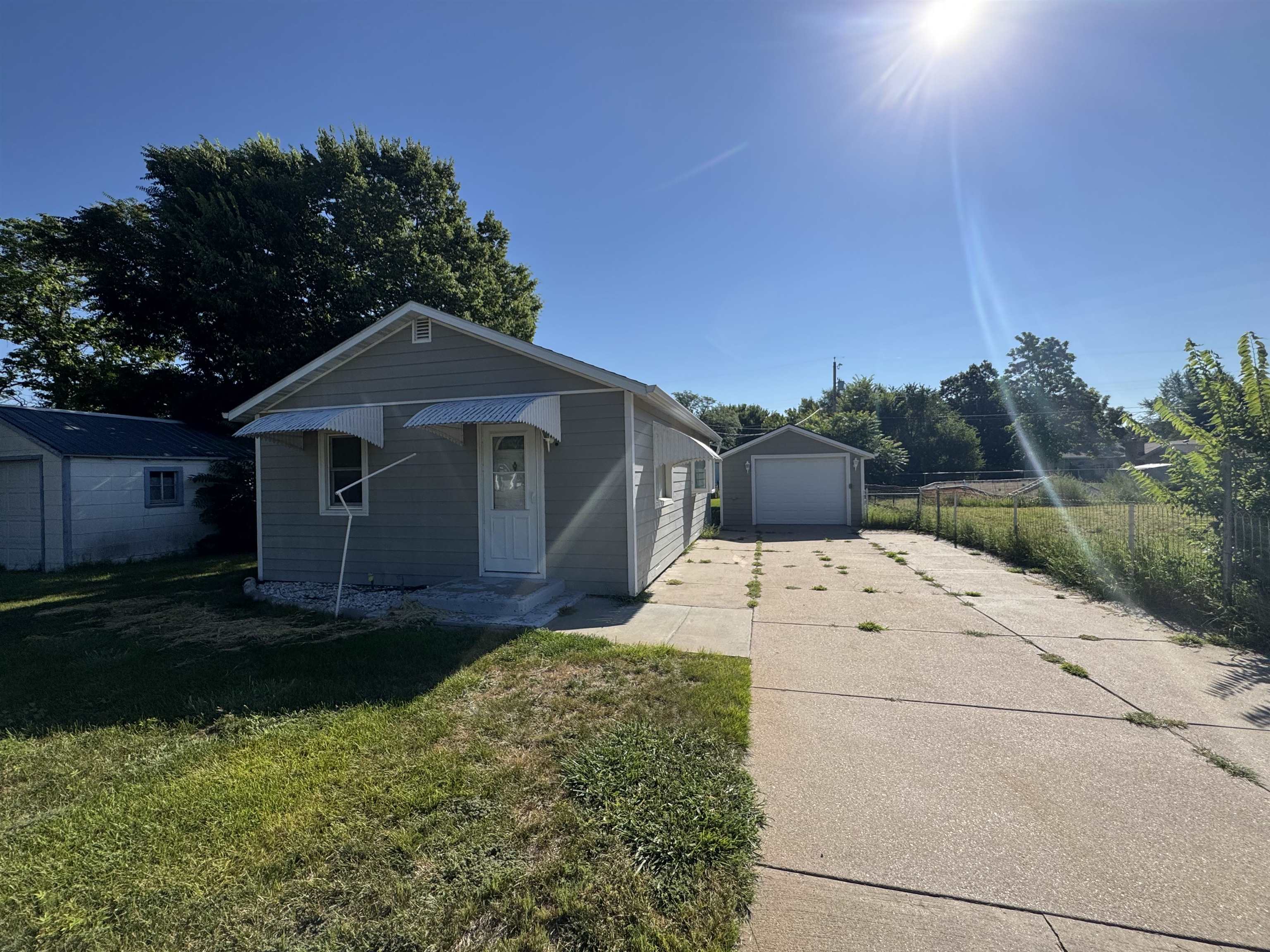 1607 N Sheridan Avenue