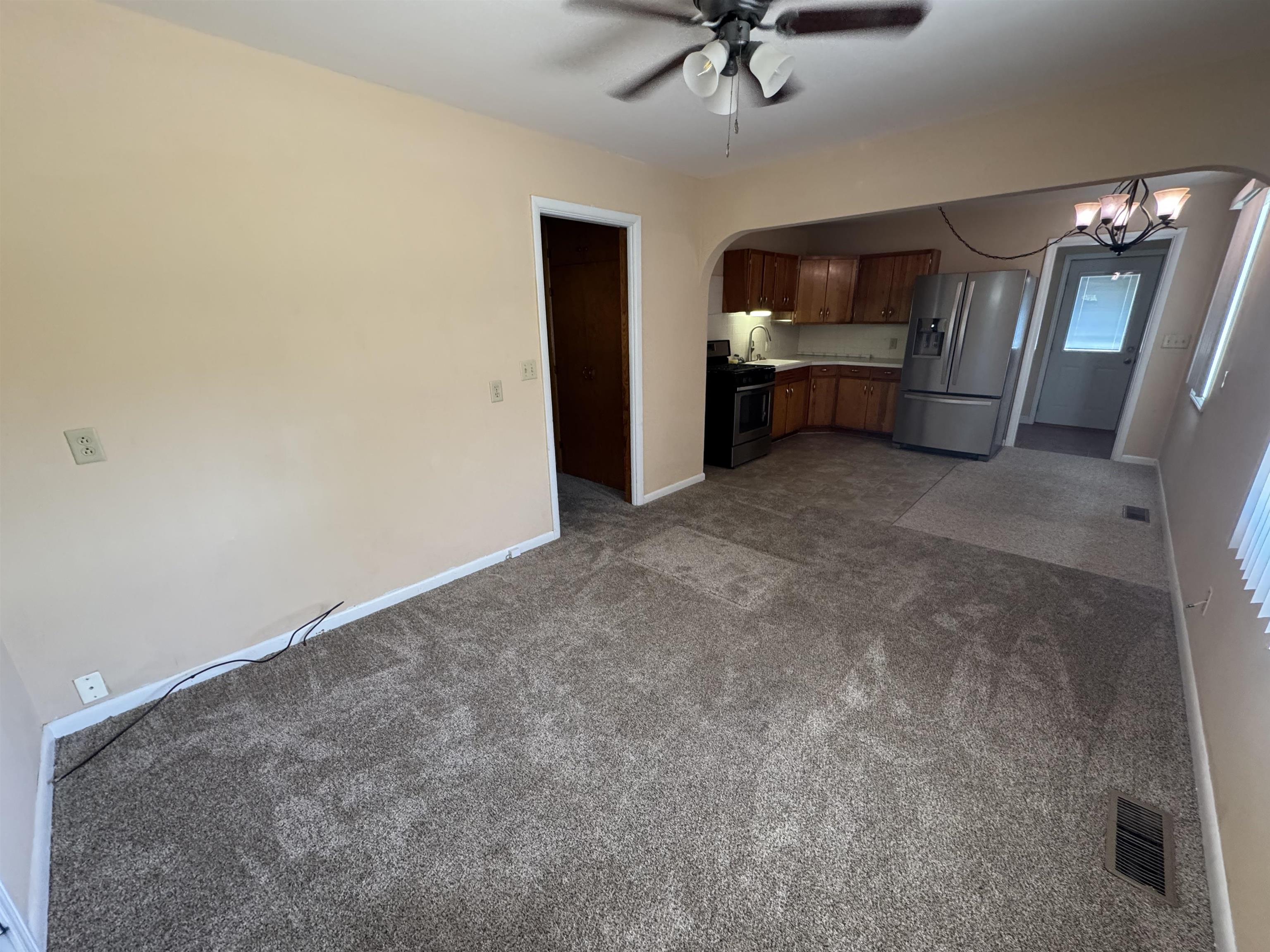 1607 N Sheridan Avenue