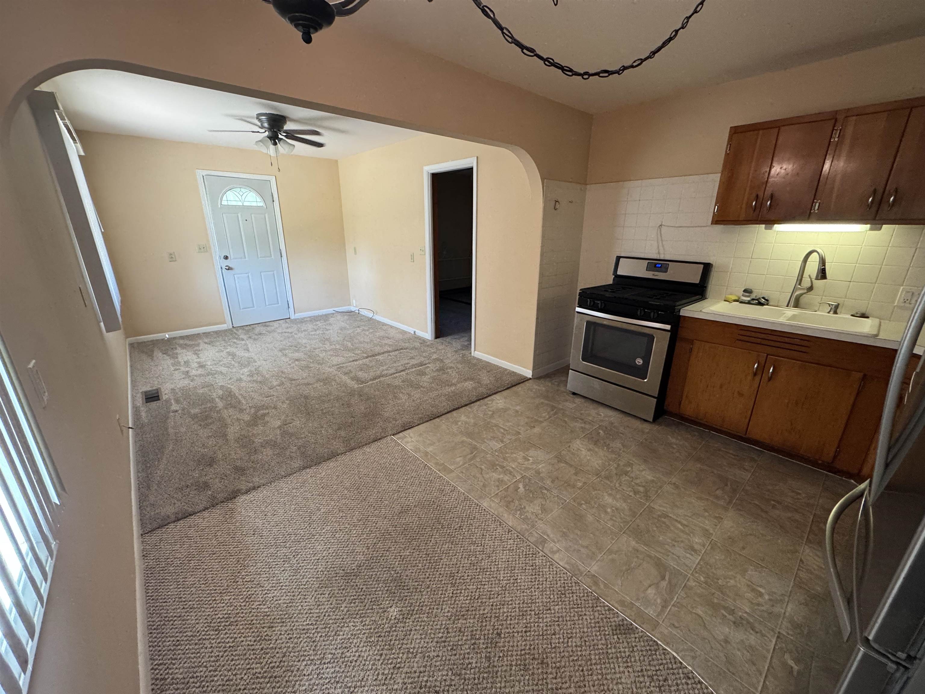 1607 N Sheridan Avenue