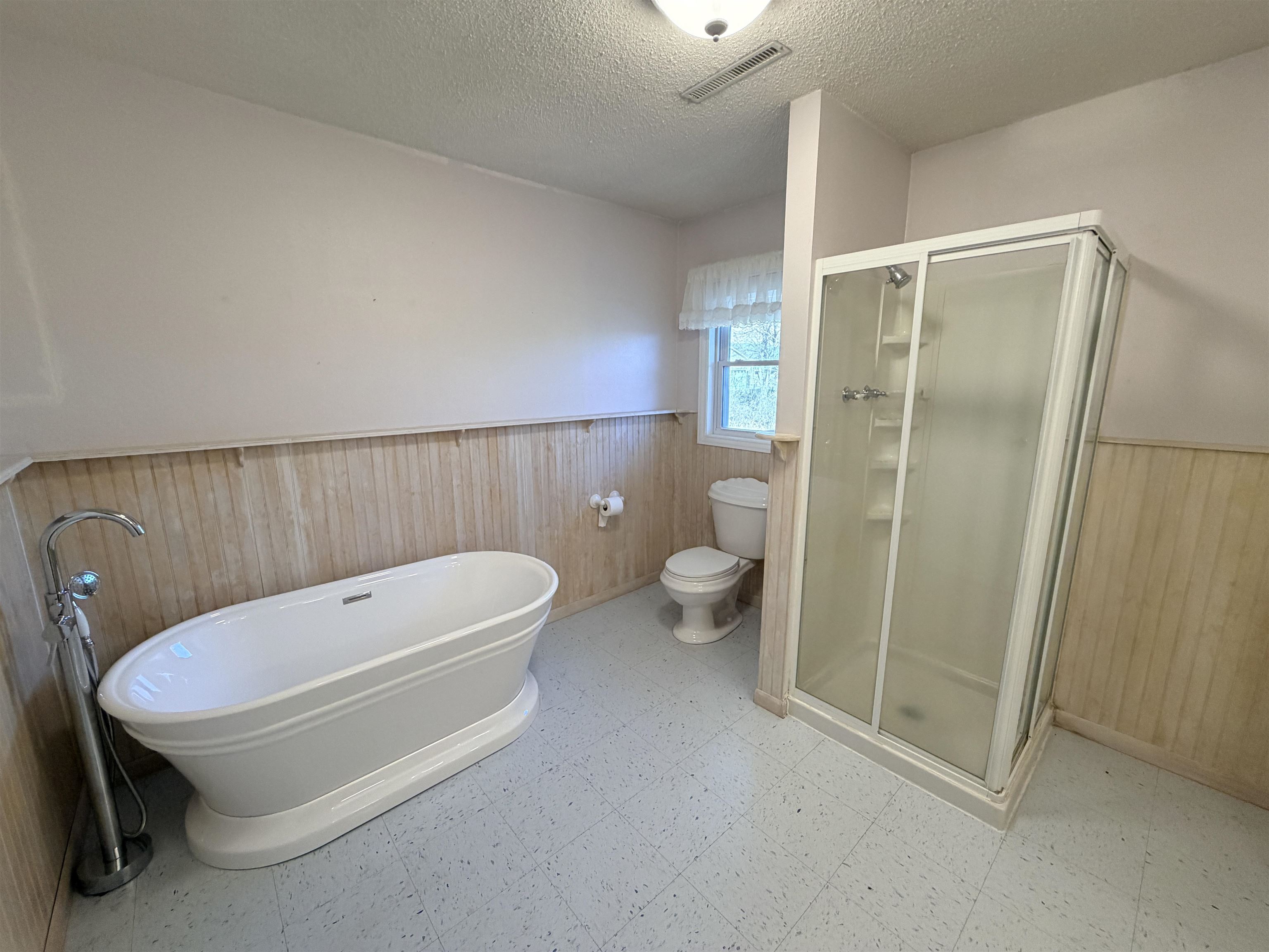 1049 Keystone Roscoe Road