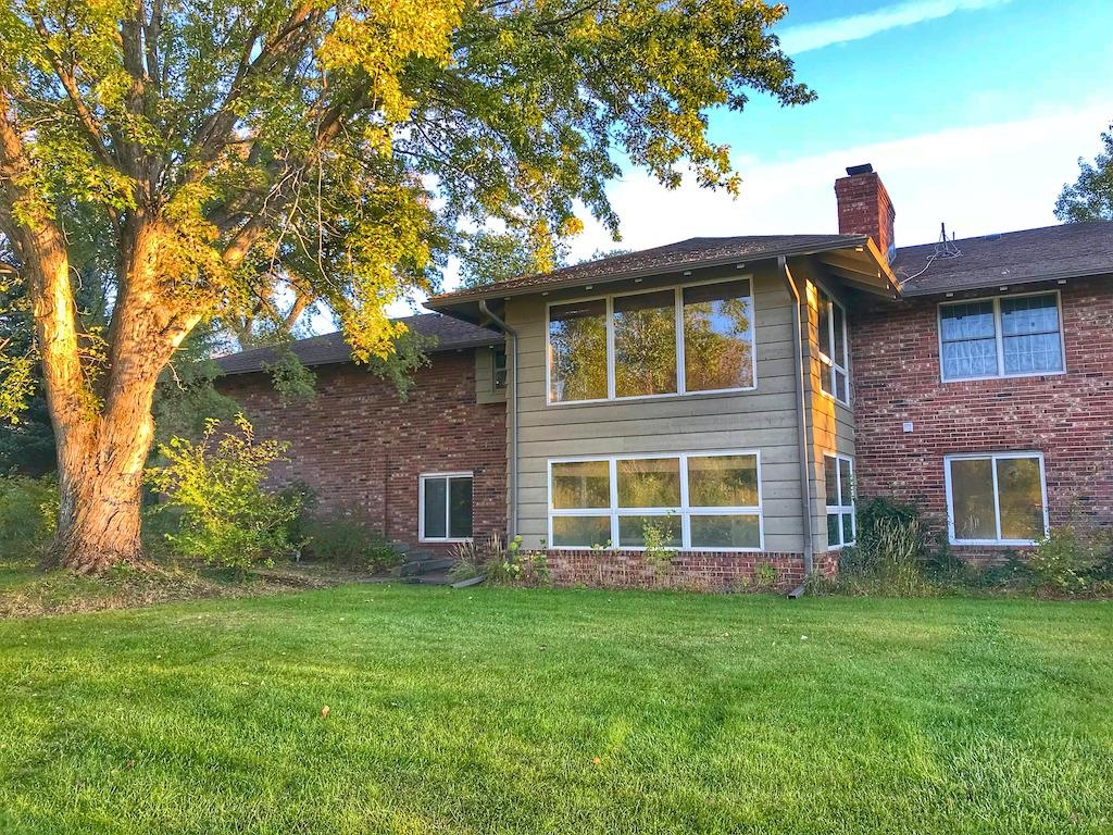 8515 W Foothill Road