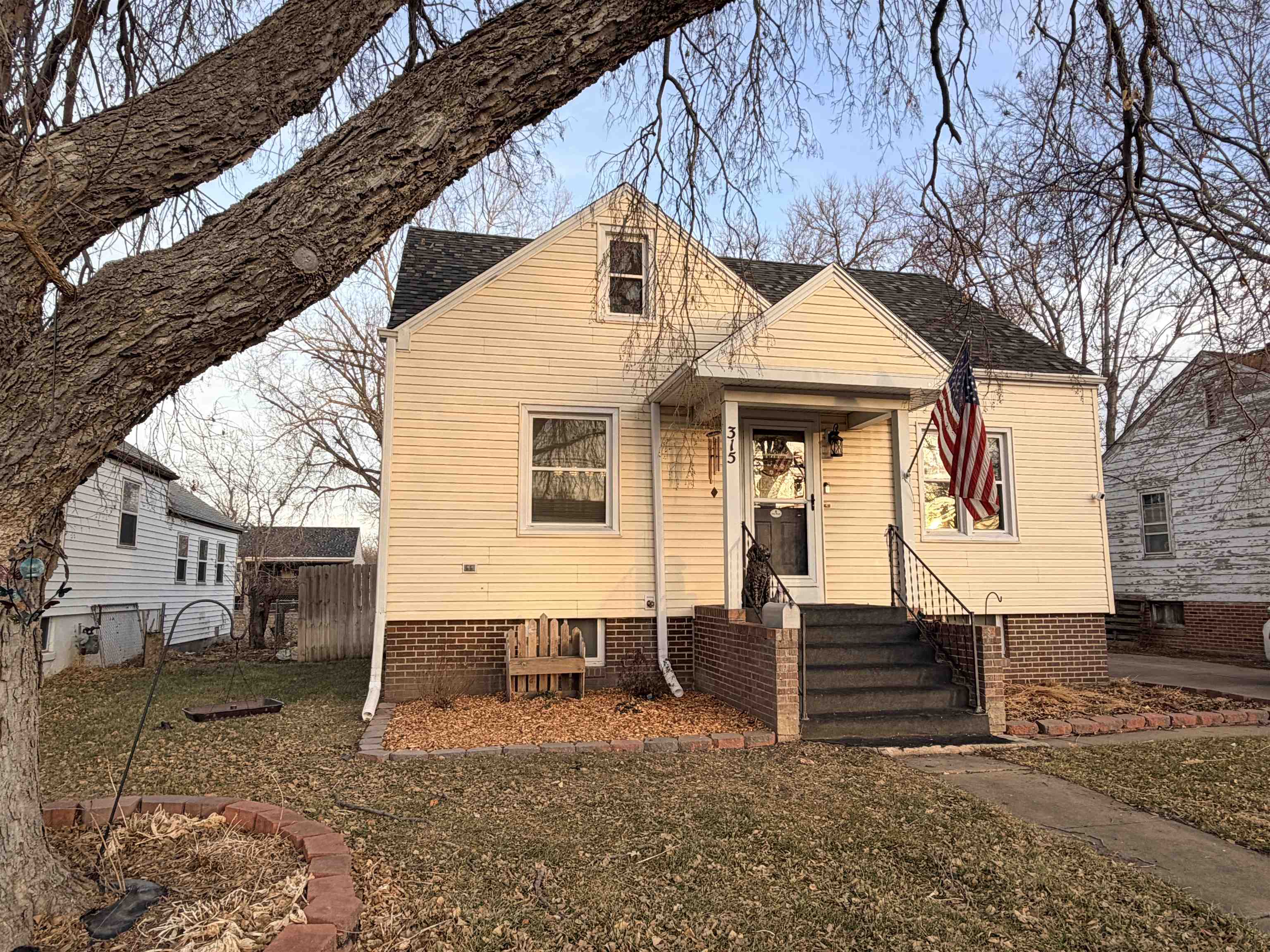 315 S Eastman Avenue