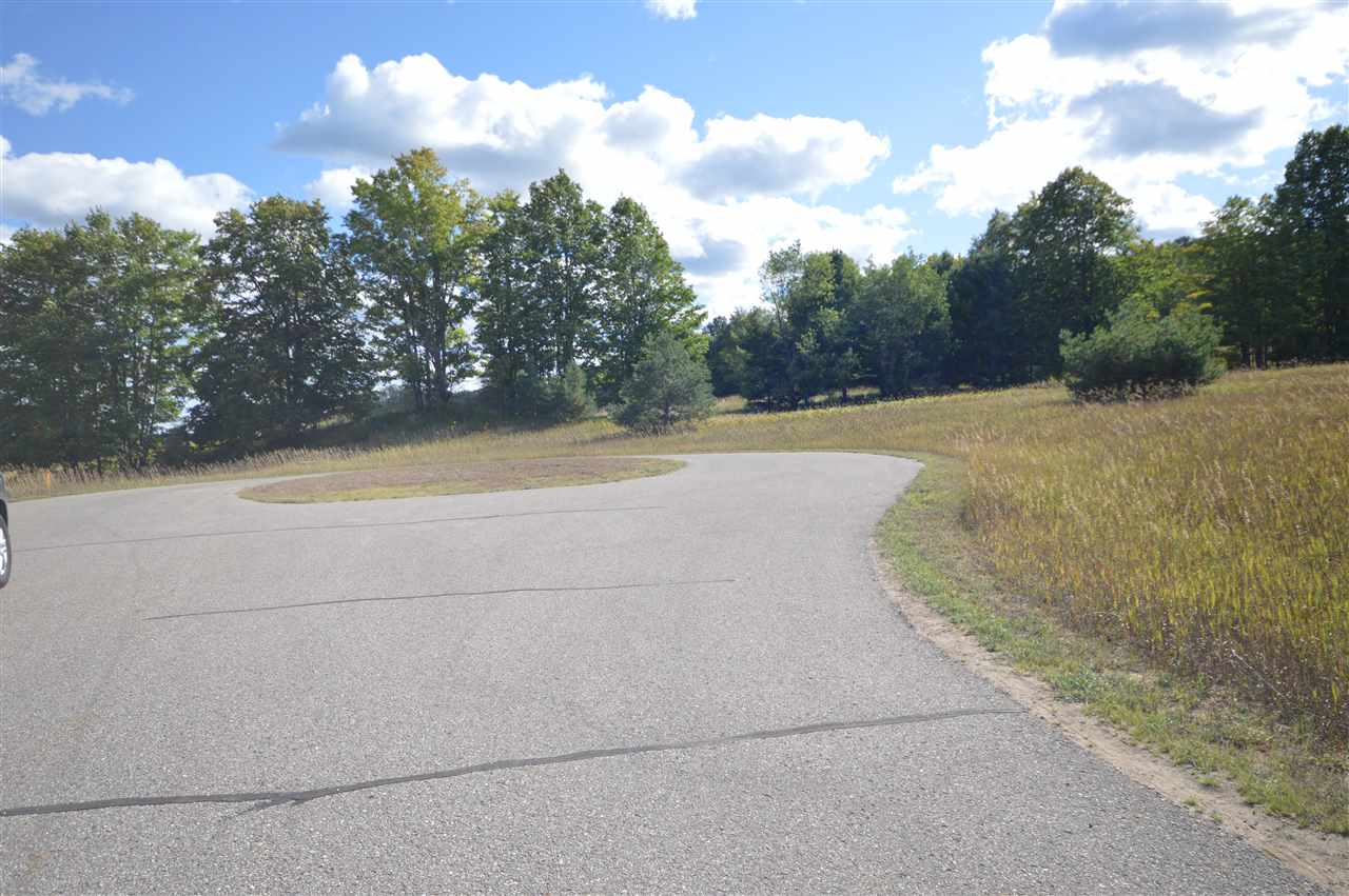15 E Bettman Trail
