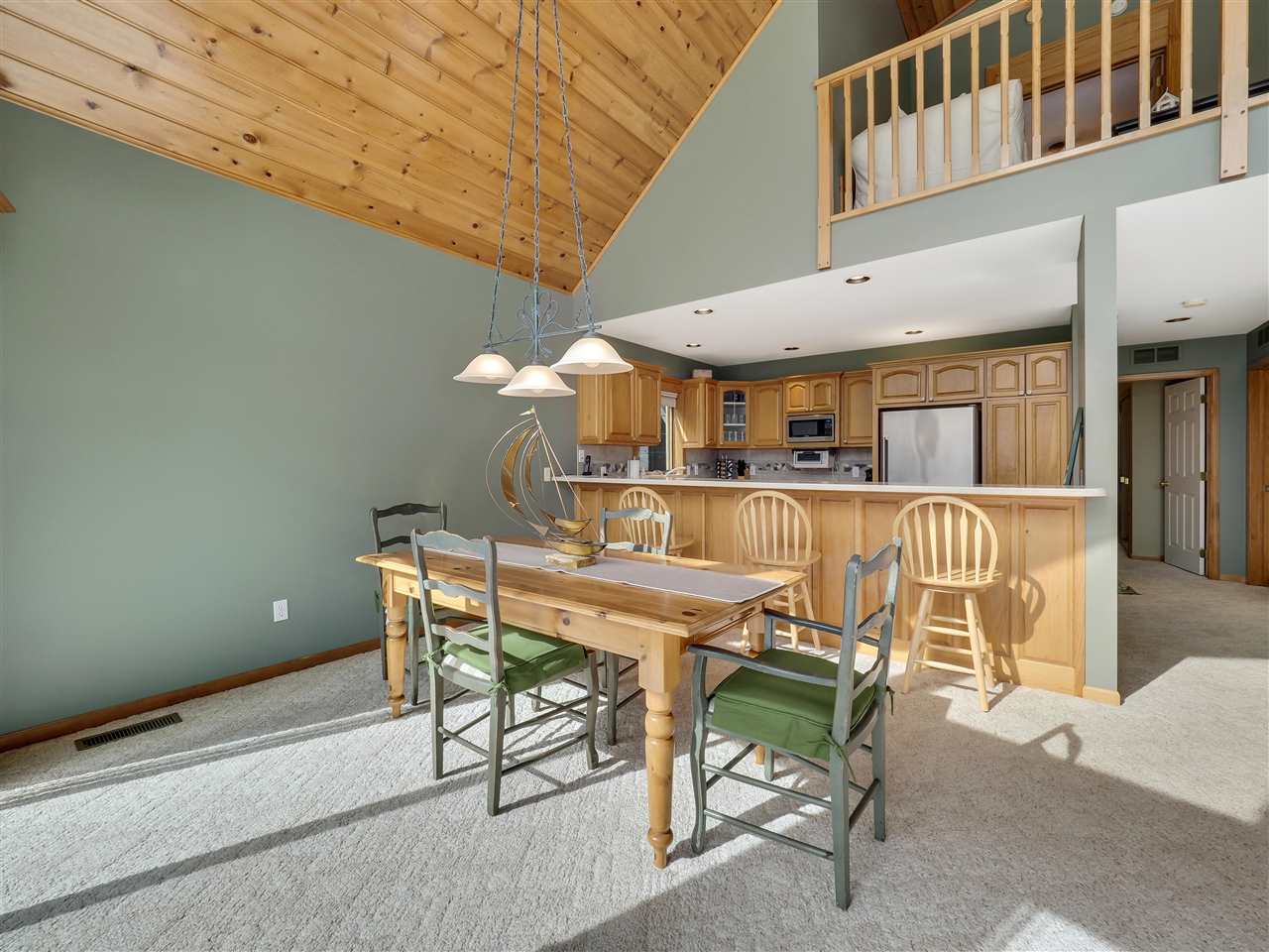 05710 Lakeshore Road