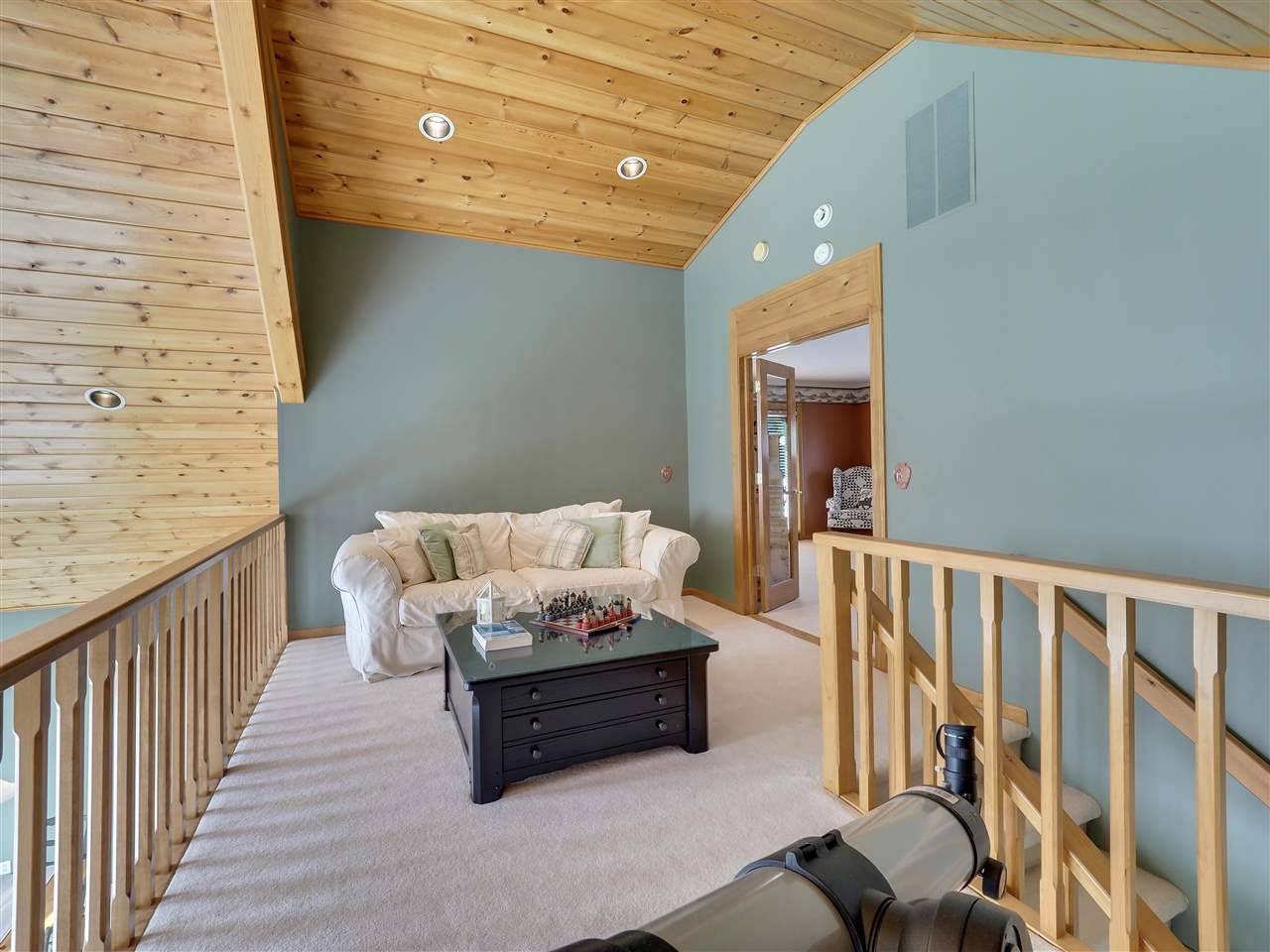 05710 Lakeshore Road