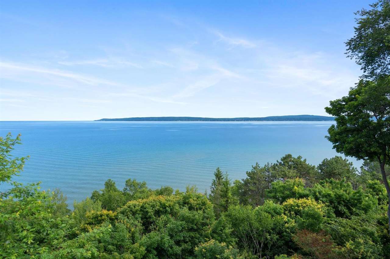 1142 Charlevoix Avenue 6, Petoskey, MI 49770