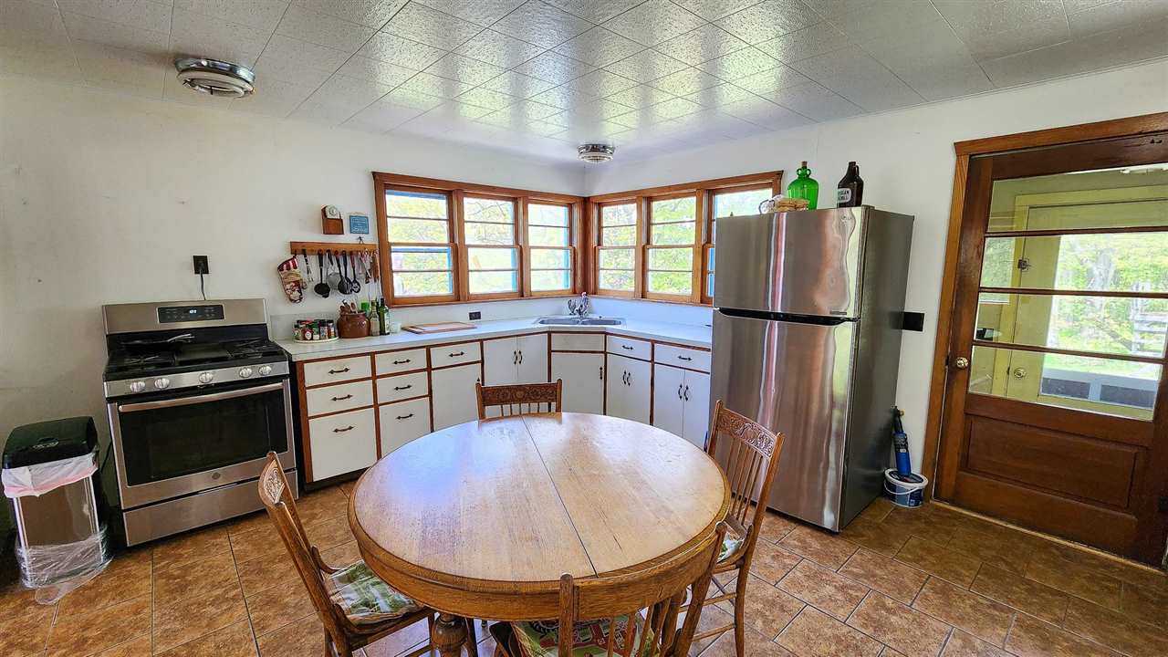 9400 W Robinson Road