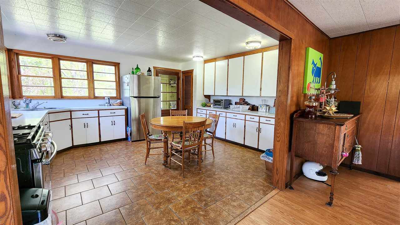 9400 W Robinson Road