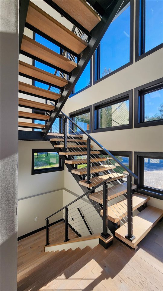 616 N Ontario