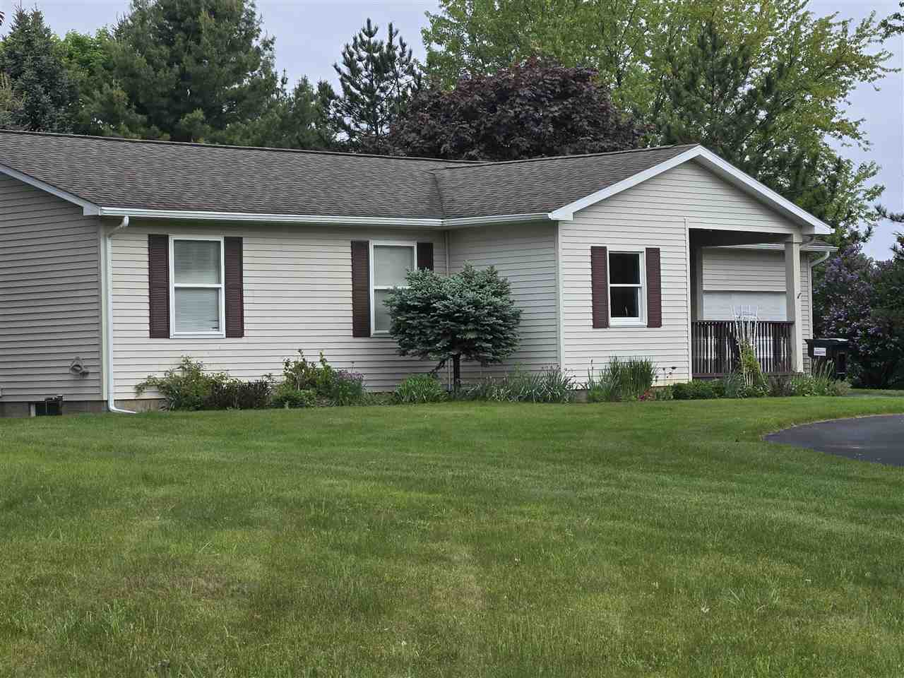 Meet the Real Estate One Charlevoix team