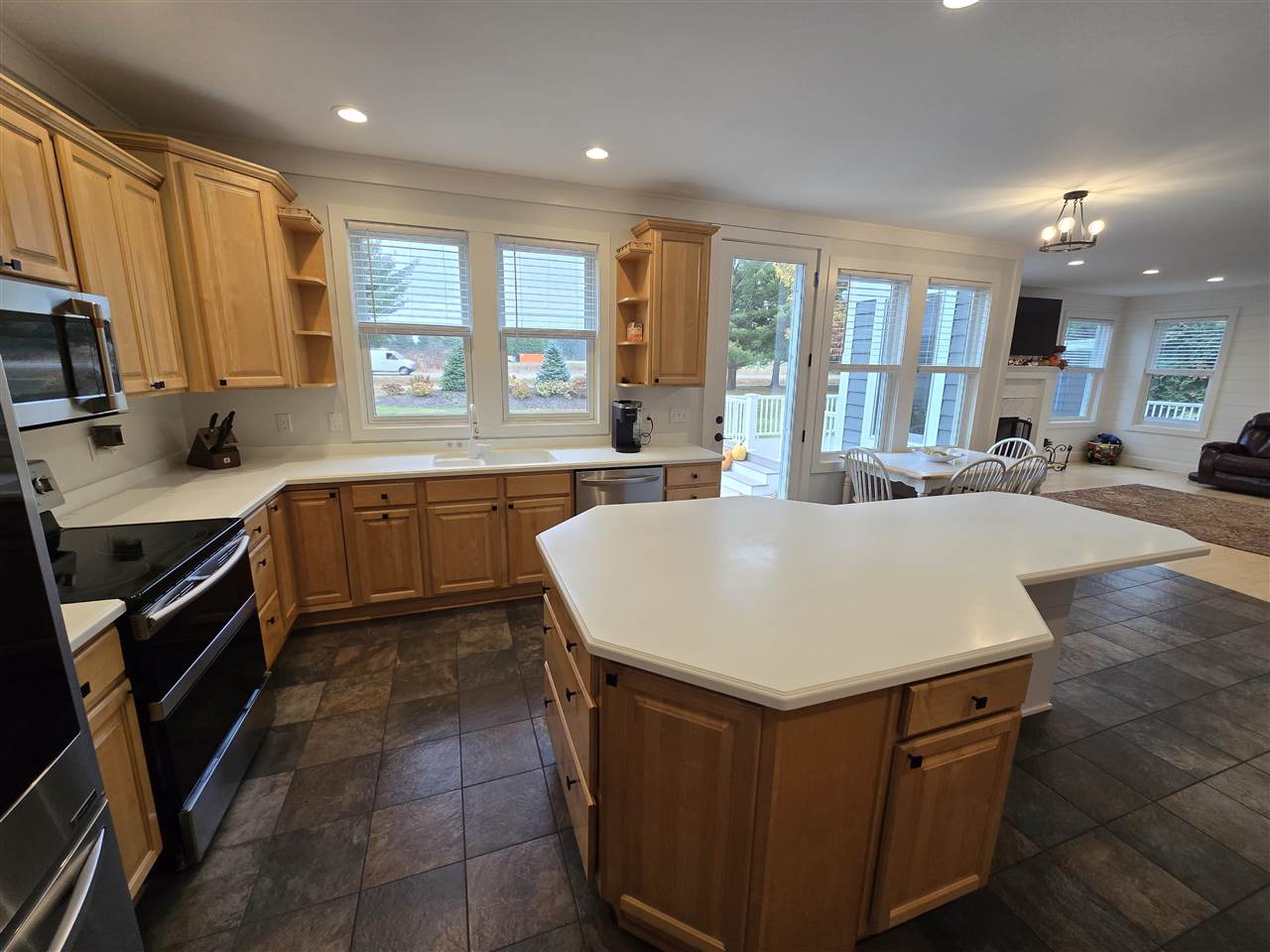 7190 Rolling Meadow Trail