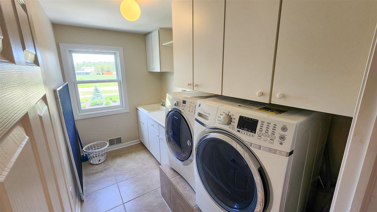 7190 Rolling Meadow Trail