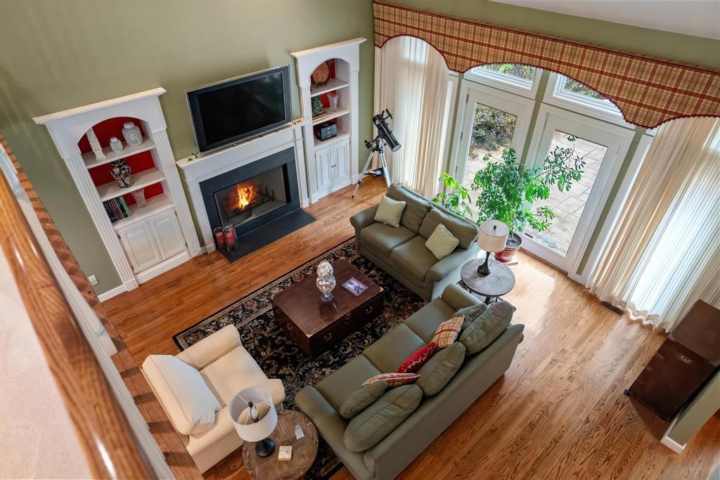 645 Woodhill Court