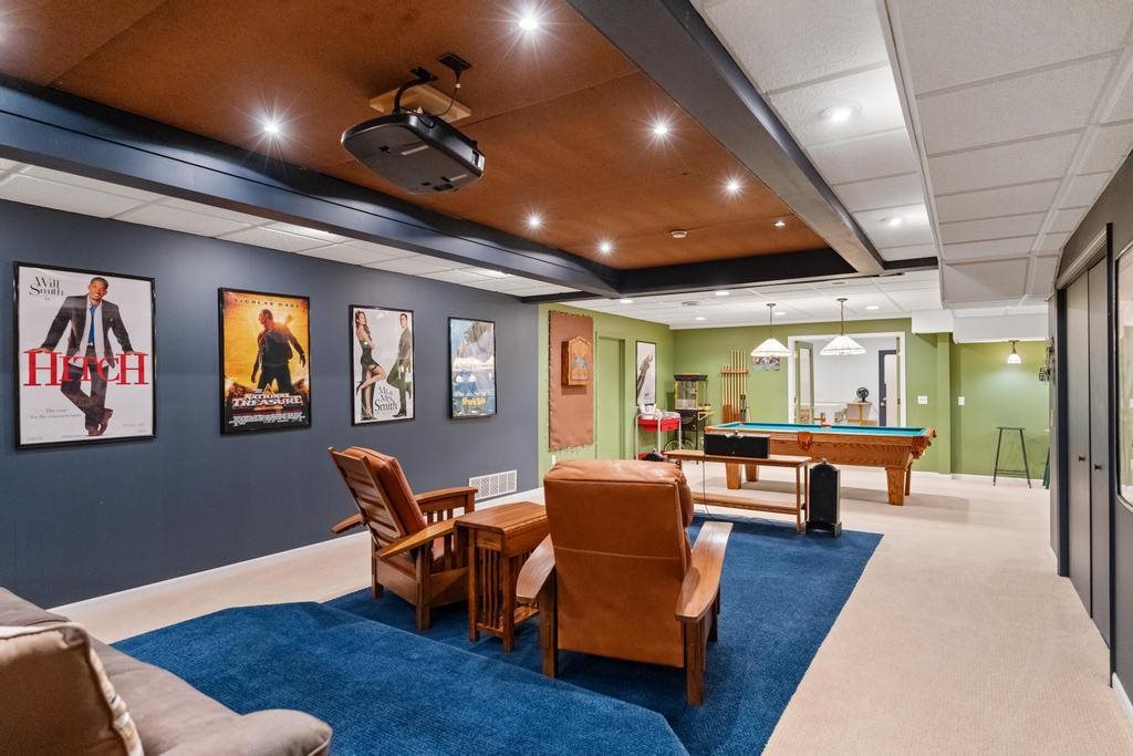645 Woodhill Court