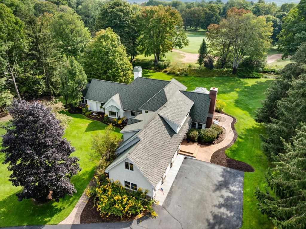 645 Woodhill Court