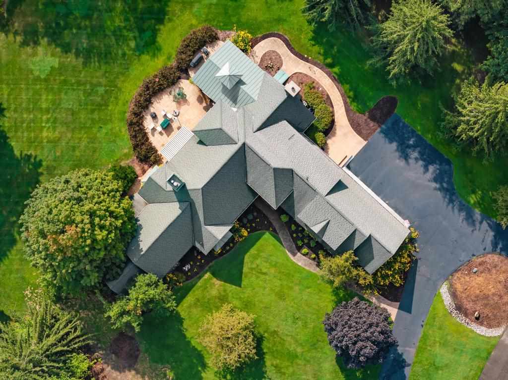 645 Woodhill Court