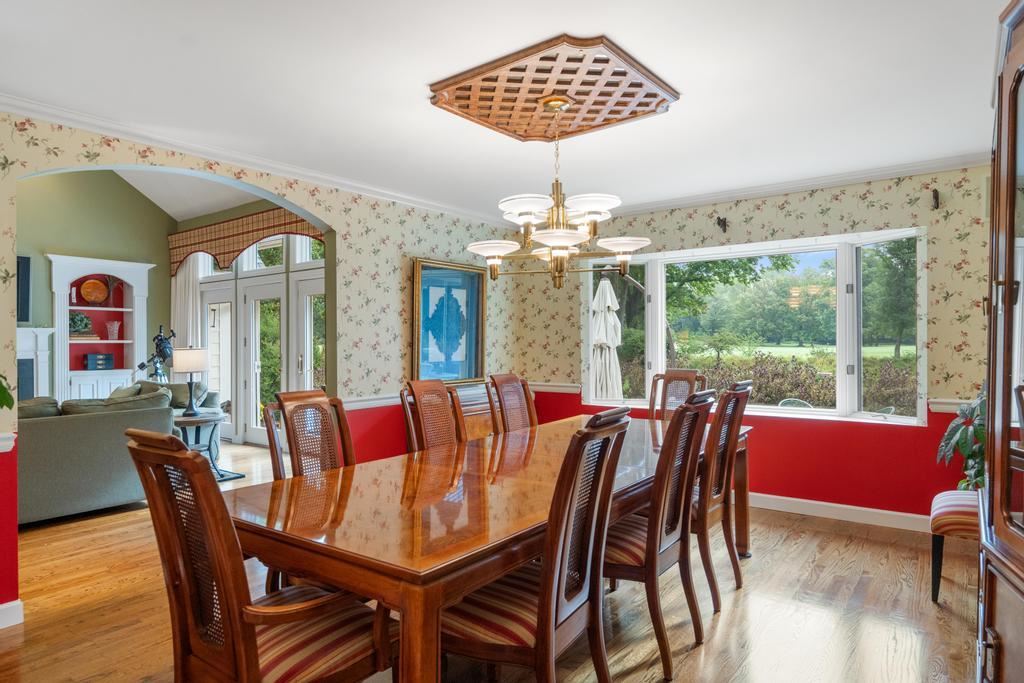 645 Woodhill Court