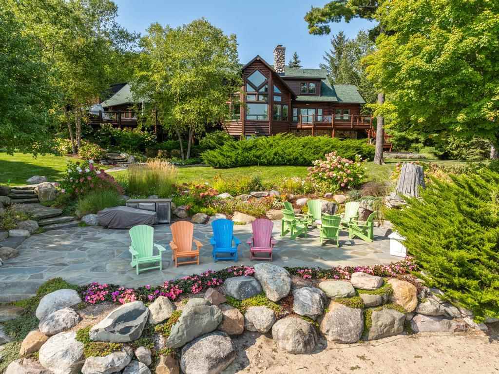 5120 Sequanota Drive, Charlevoix, MI 49720