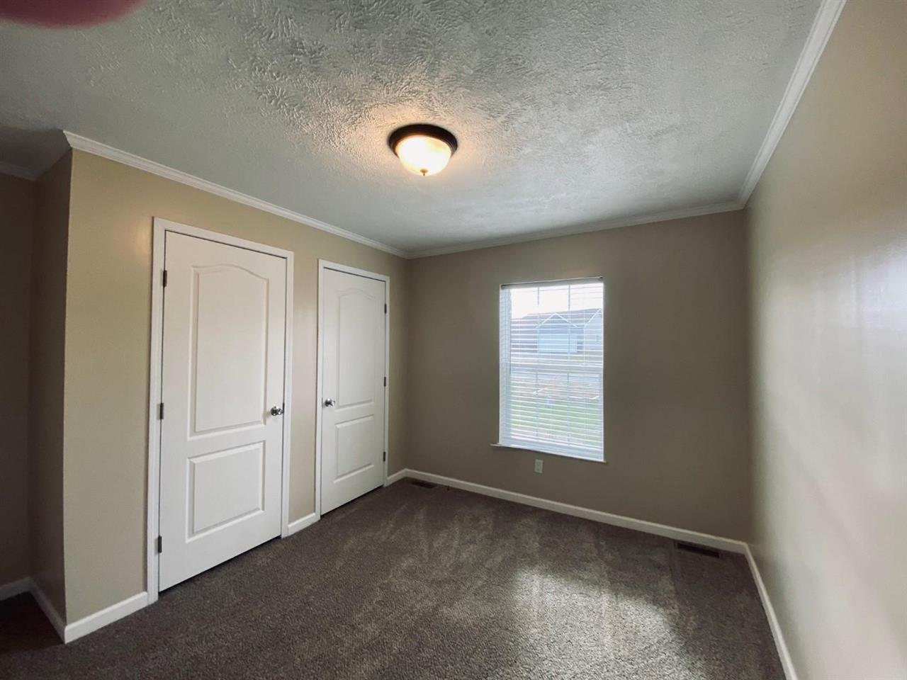3929 Leslie Lane