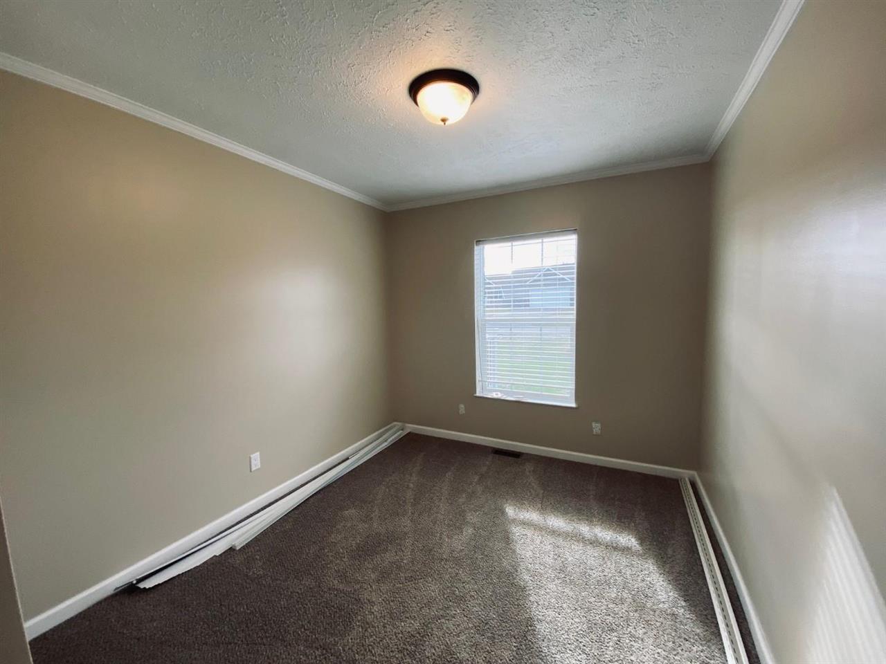 3929 Leslie Lane