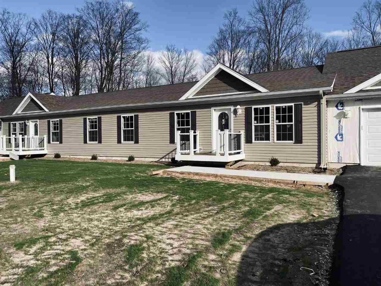 3895 Leslie Lane