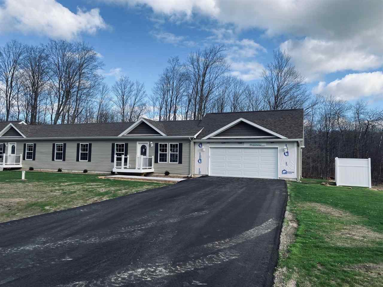 3895 Leslie Lane